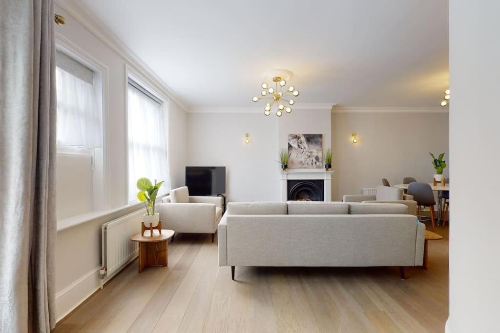 Amazing Newly Refurbished Mews House In W1 Leilighet