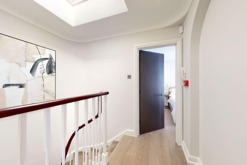 Leilighet Amazing Newly Refurbished Mews House In W1 London