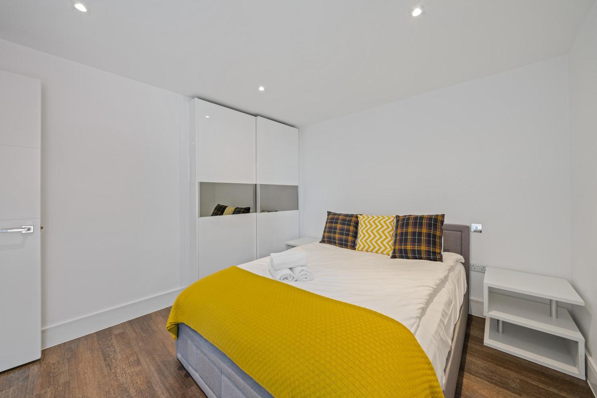 Riverside 1br With Easy Transport 20min To Centre *
