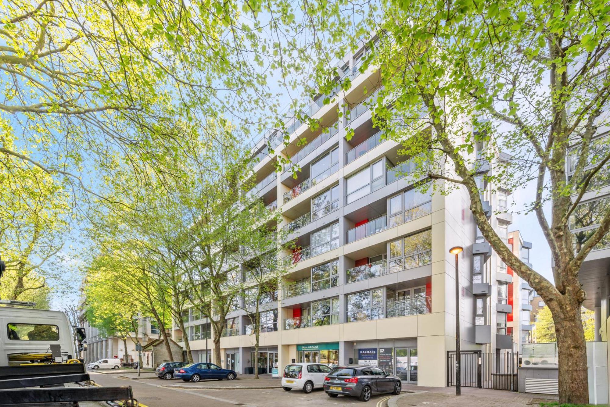 Riverside 1br With Easy Transport 20min To Centre Leilighet London