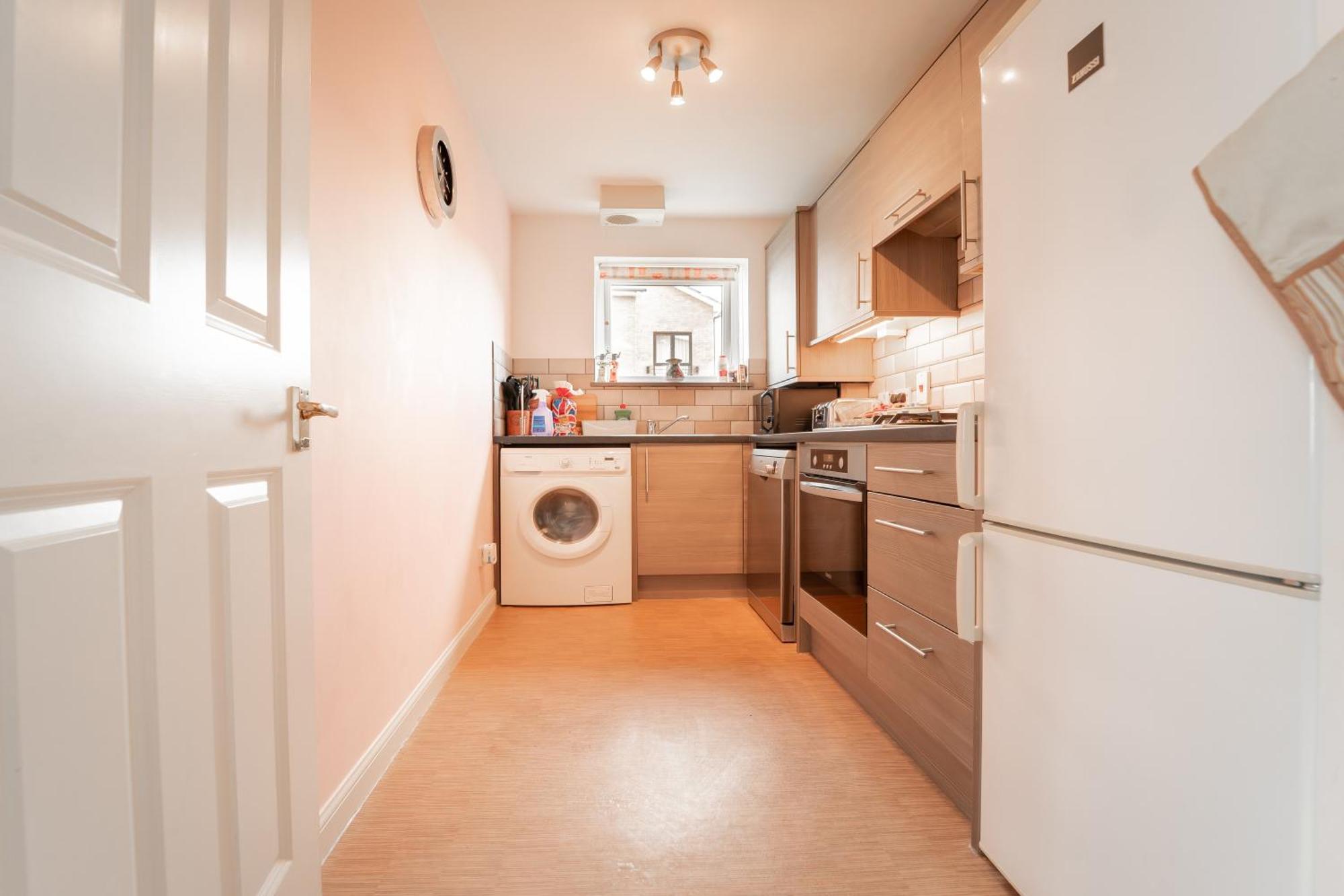 Luxury Riverview Apartment: Excel & Canary Wharf Proximity Apartment *
