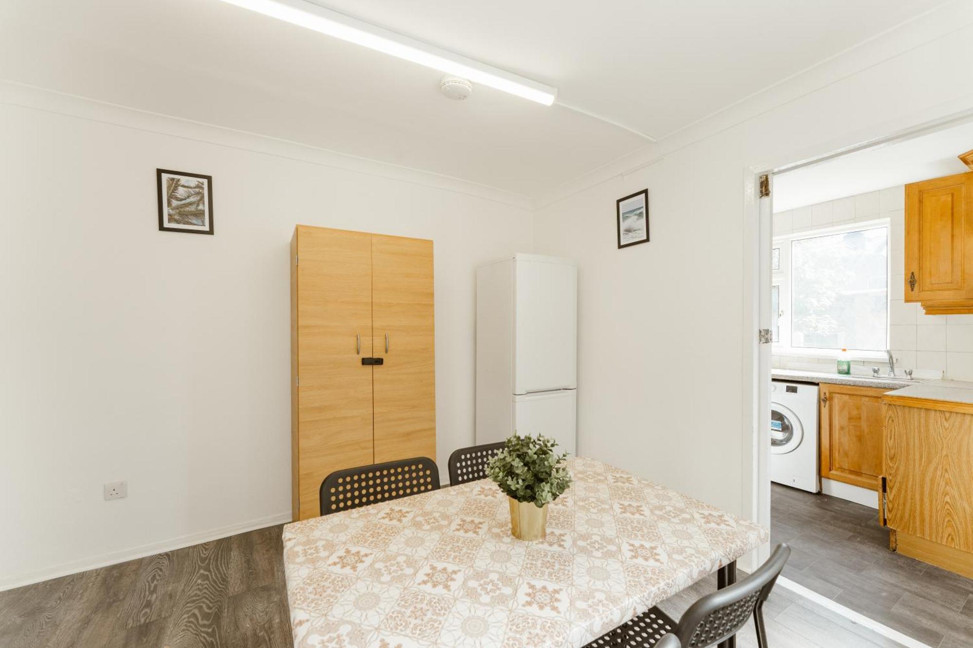 Guest house Leyton Comfy Double -50 *
