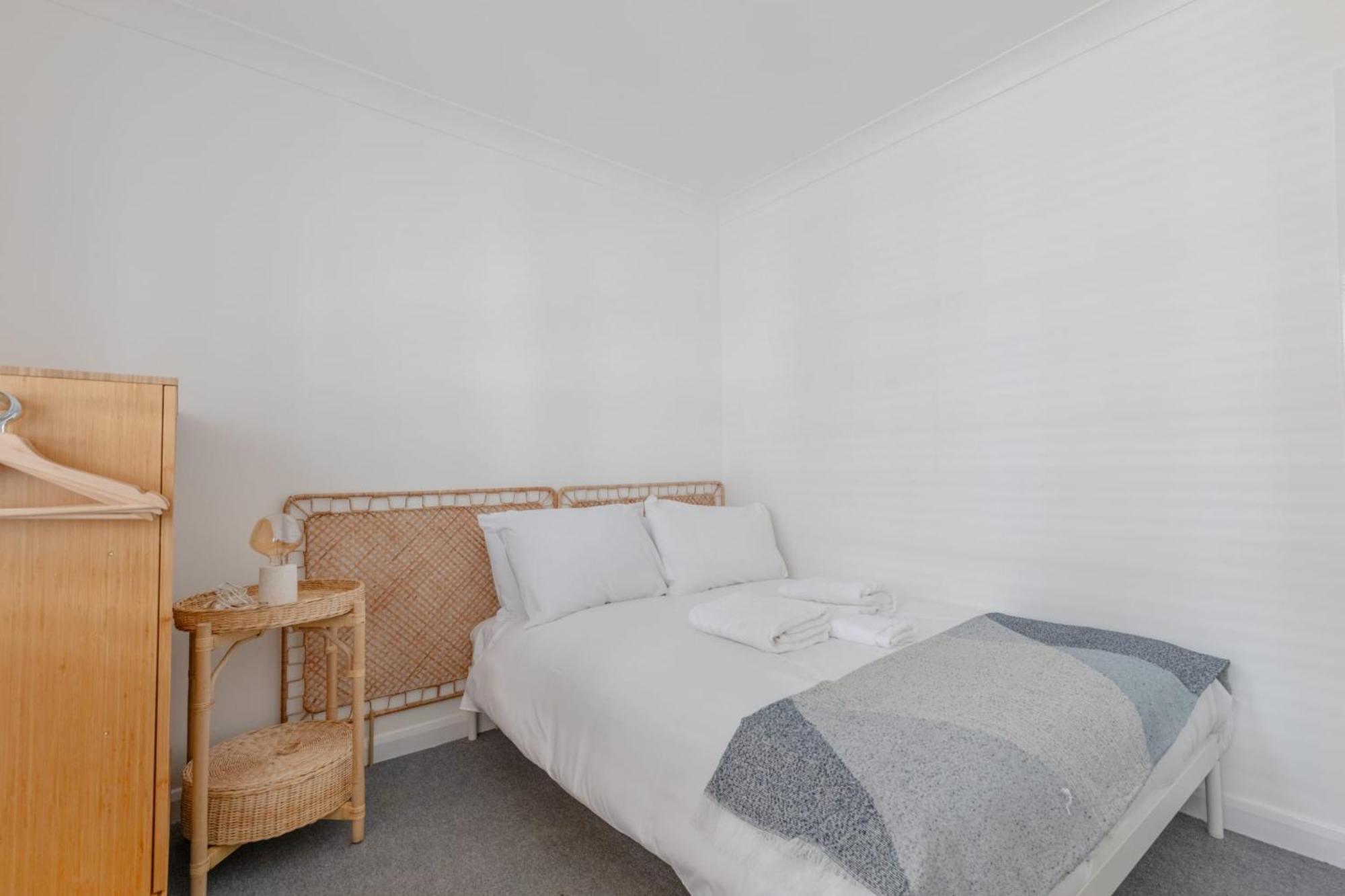 Spacious 3bd Flat Close To Tube - Fulham! Leilighet London