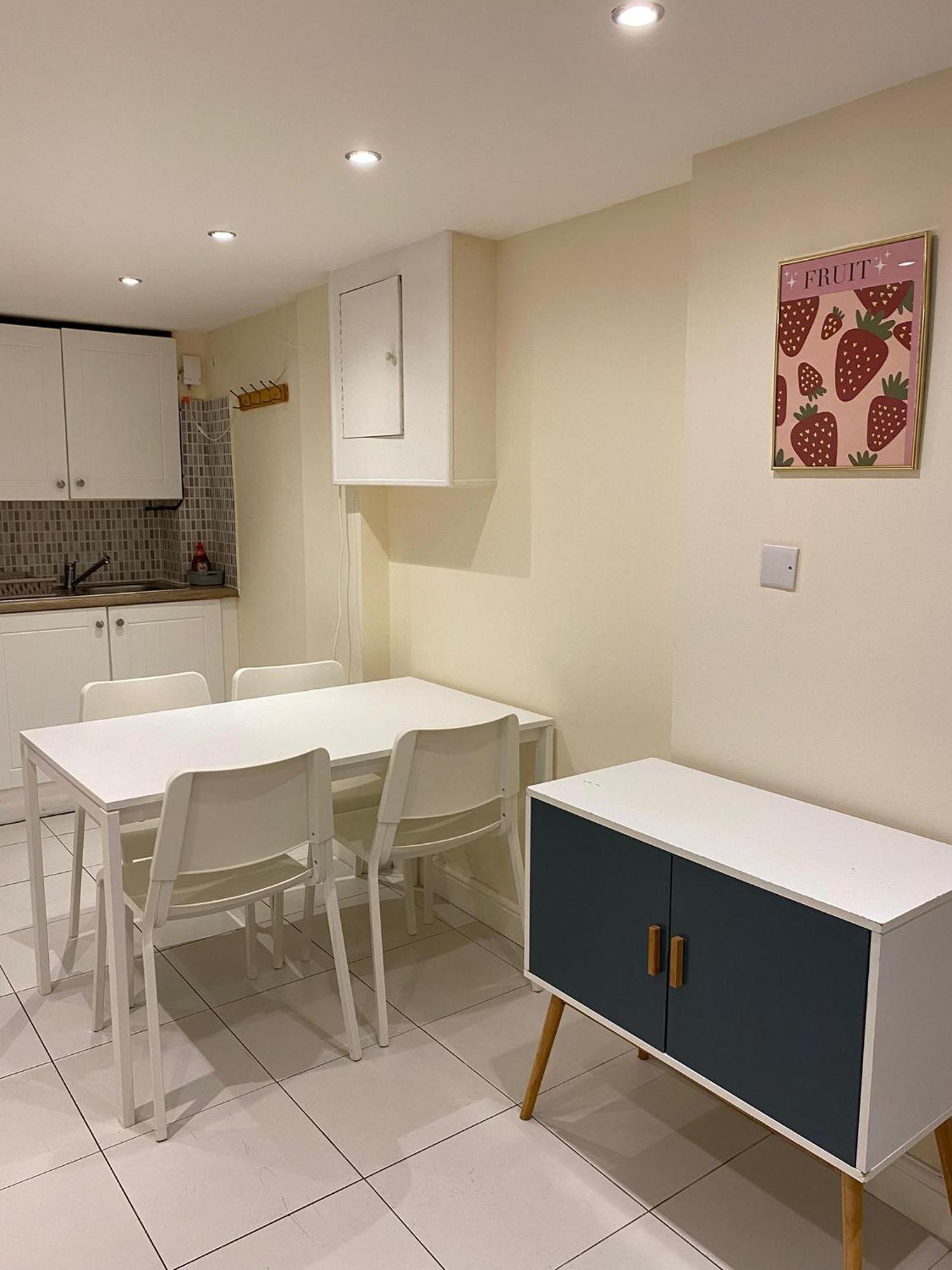 Two-level Hoxton *