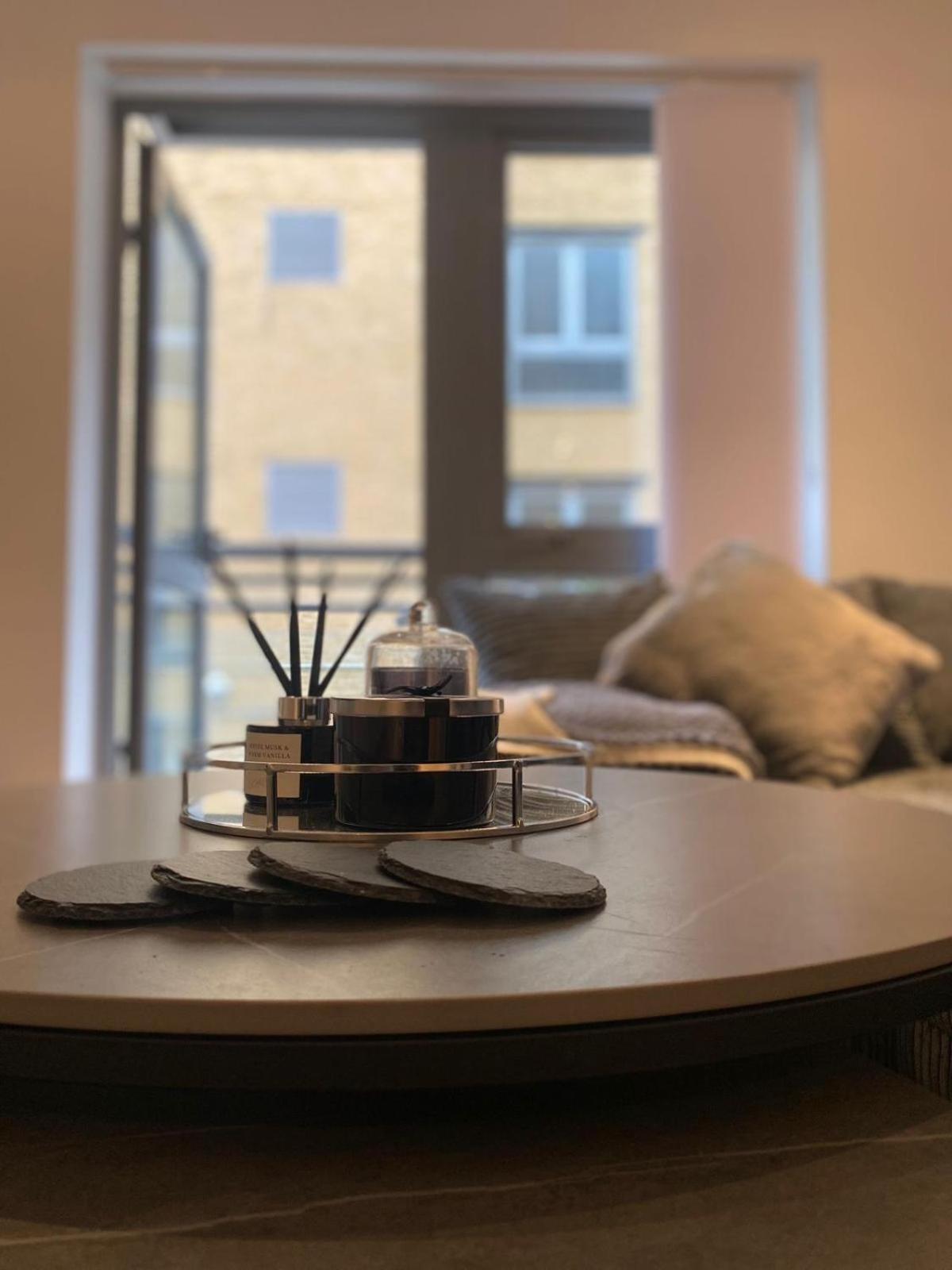 2 Bedroom In Hoxton Square, Shoreditch, London, N1 London