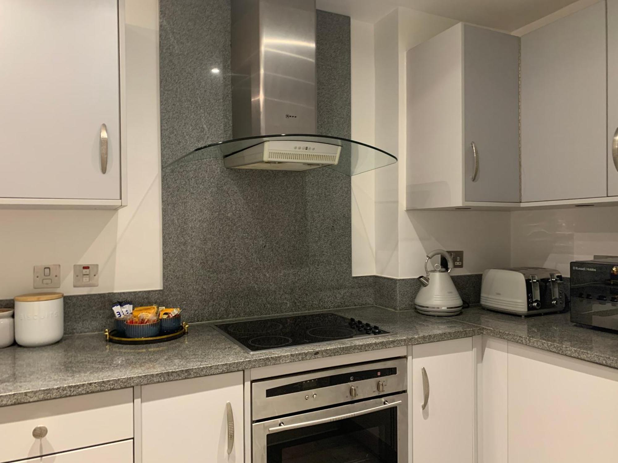 2 Bedroom In Hoxton Square, Shoreditch, London, N1 Apartment London