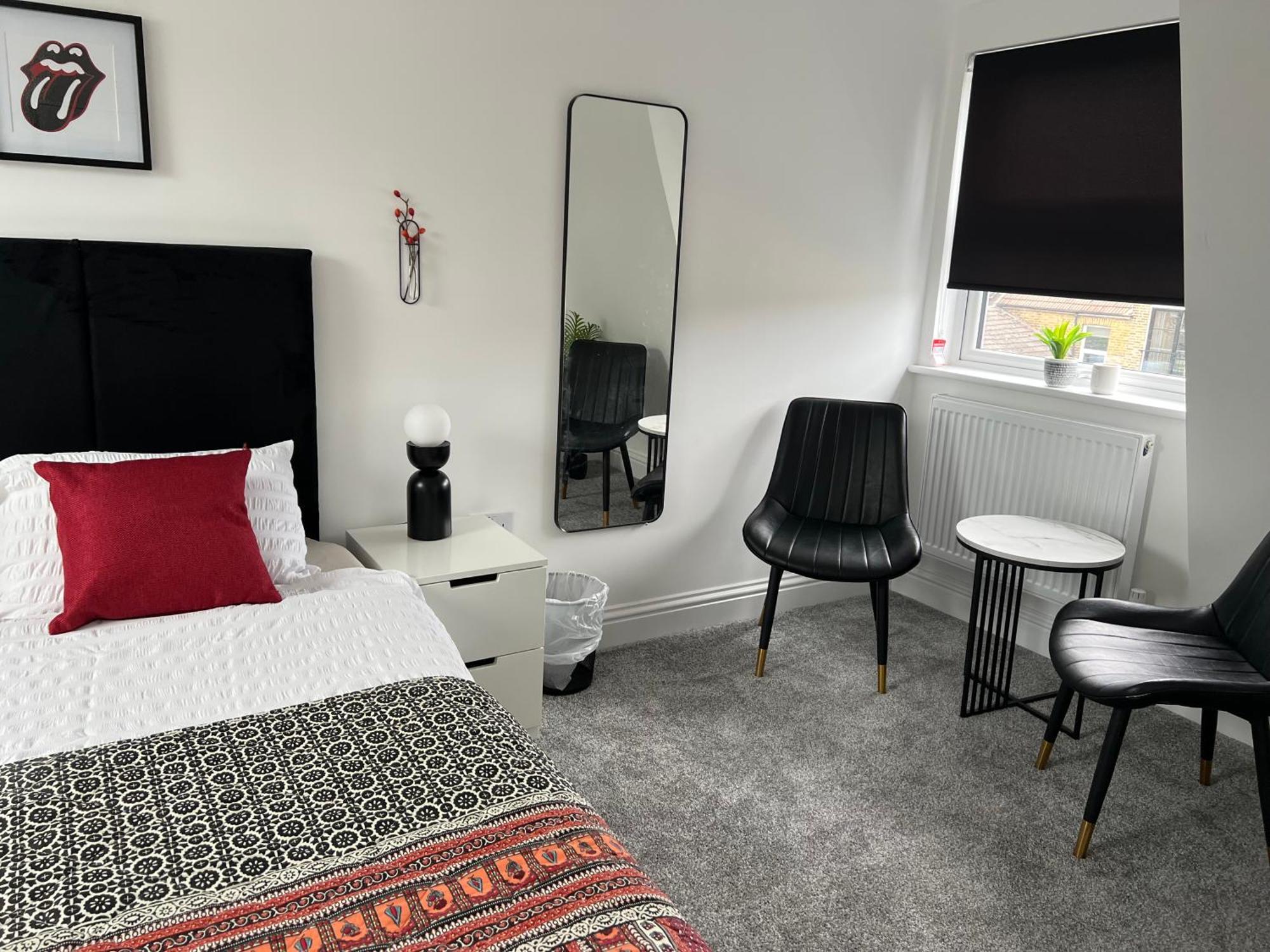 Comfortable - Only 6-mins Walk From Underground Station Homestay