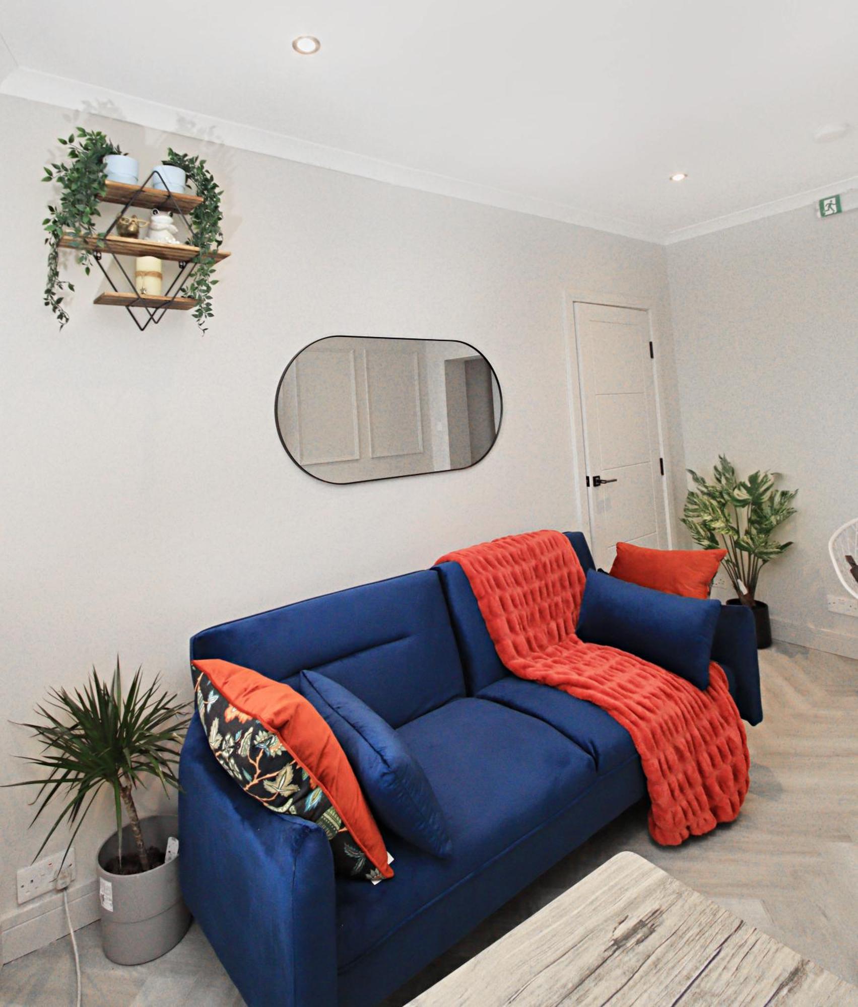 Apartment Rayan Heights Cosy 1 Bedroom Flat Sleeps 2 Perfect For Contractors Tourists Families - Free Parking London