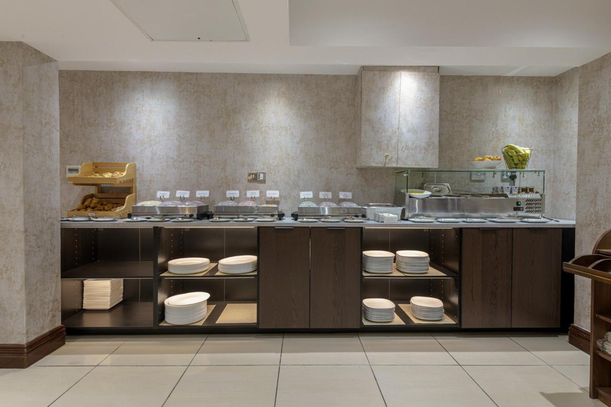 Hyde Park International 4*