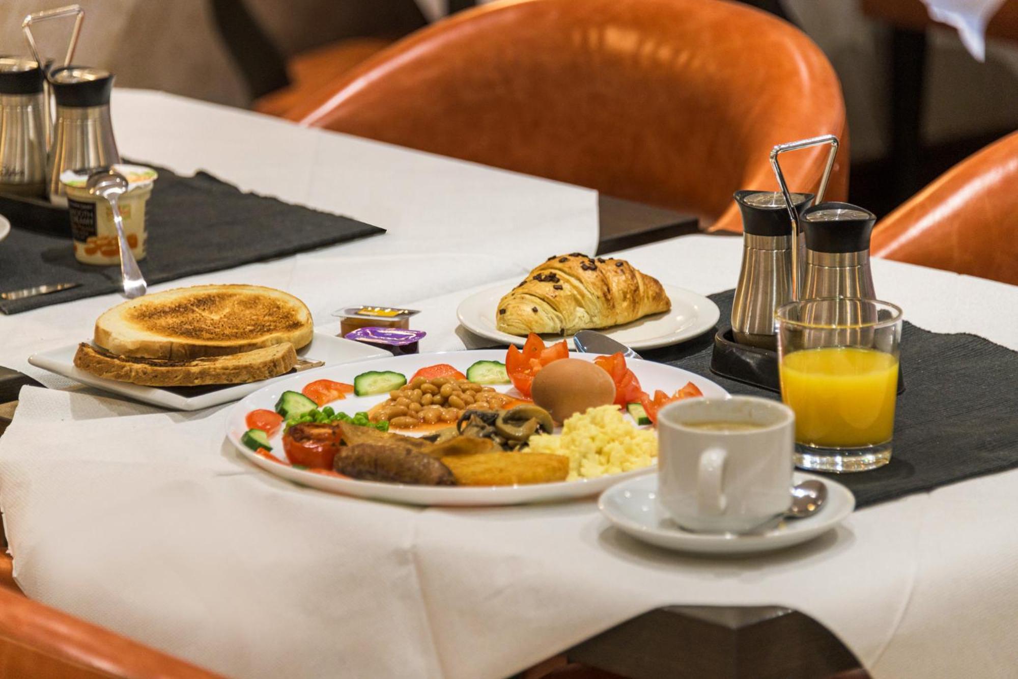 Hyde Park International Hotel 4*