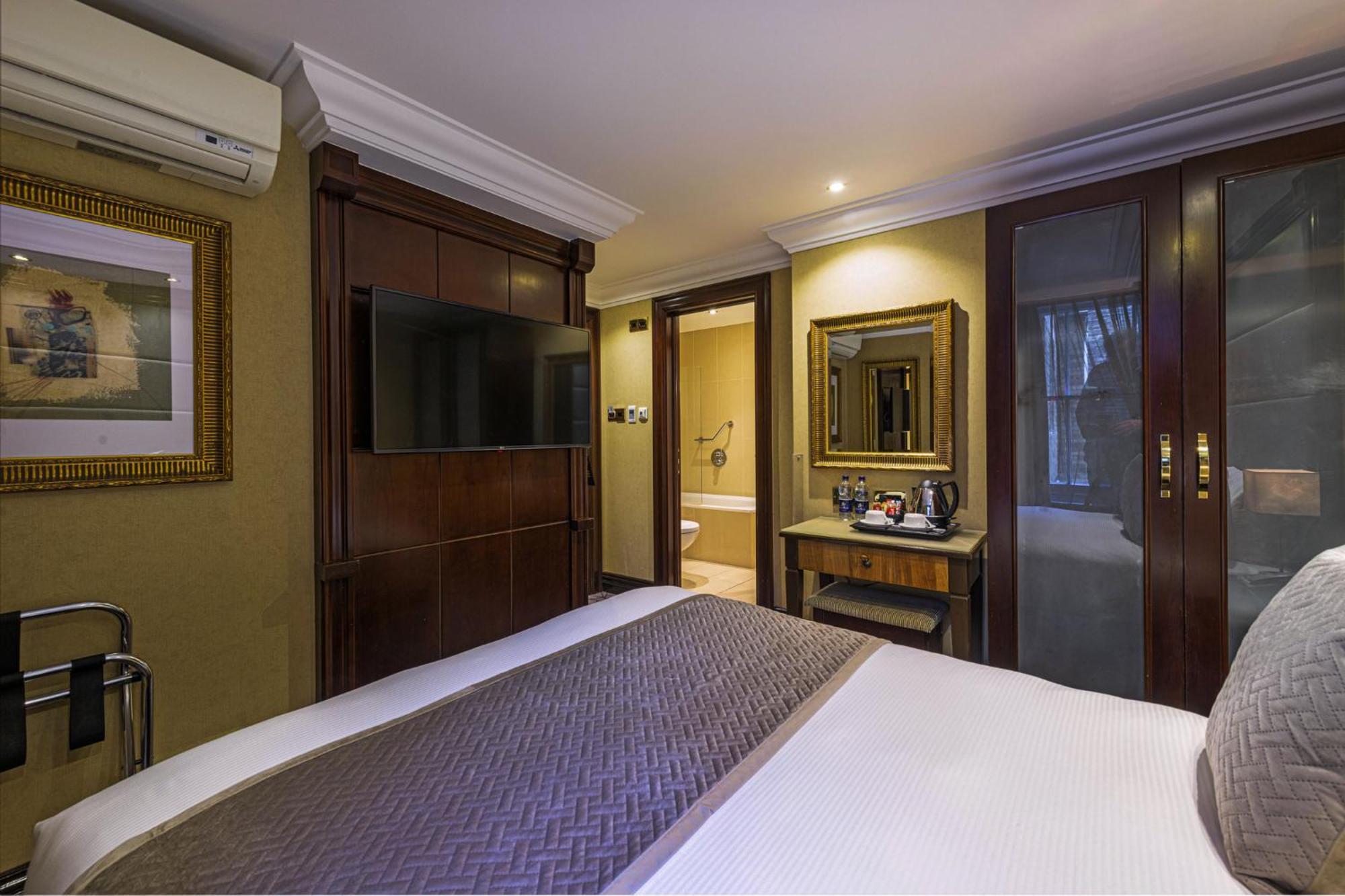 Hotel Hyde Park International 4*