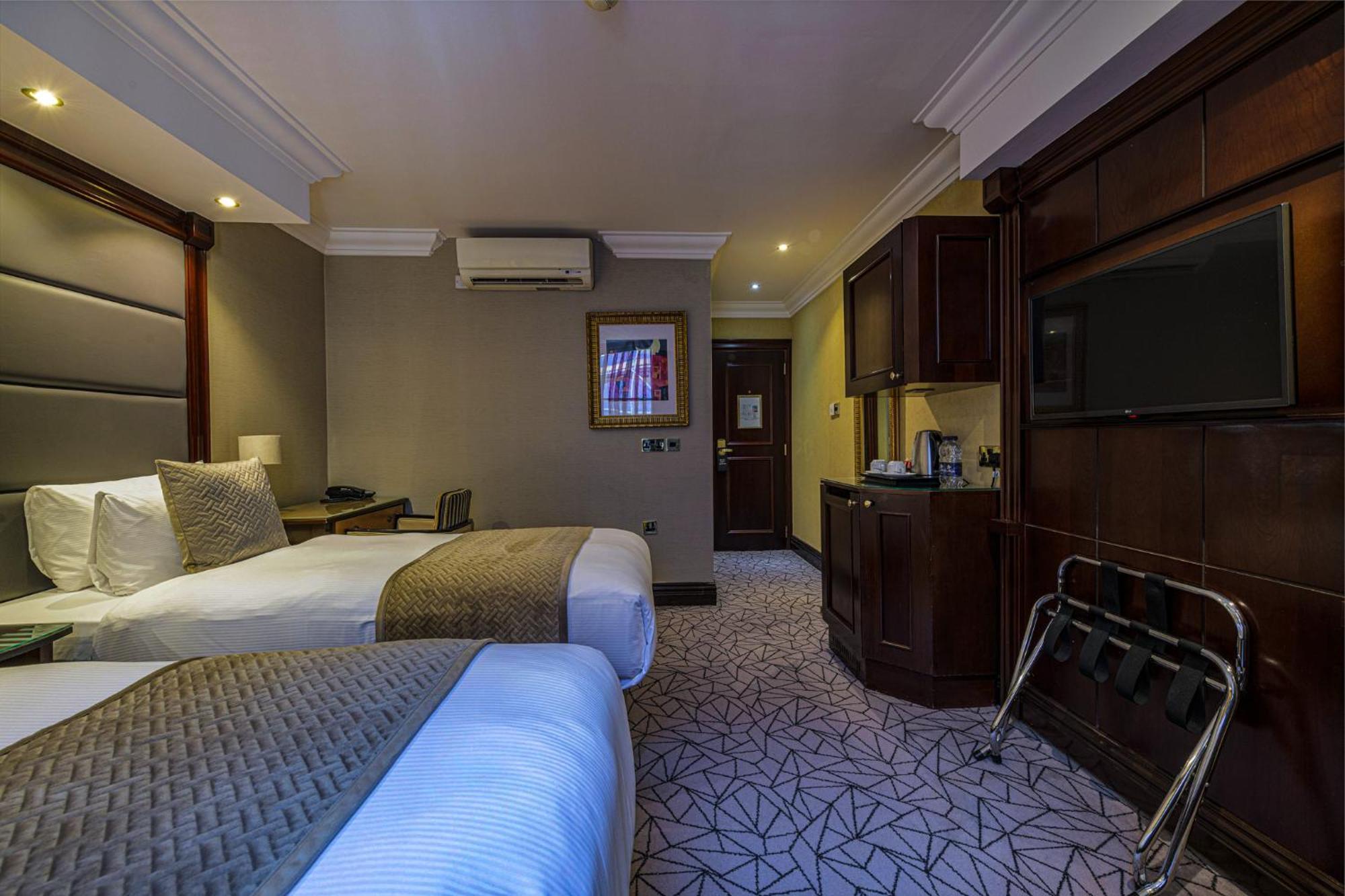 Hyde Park International 4*