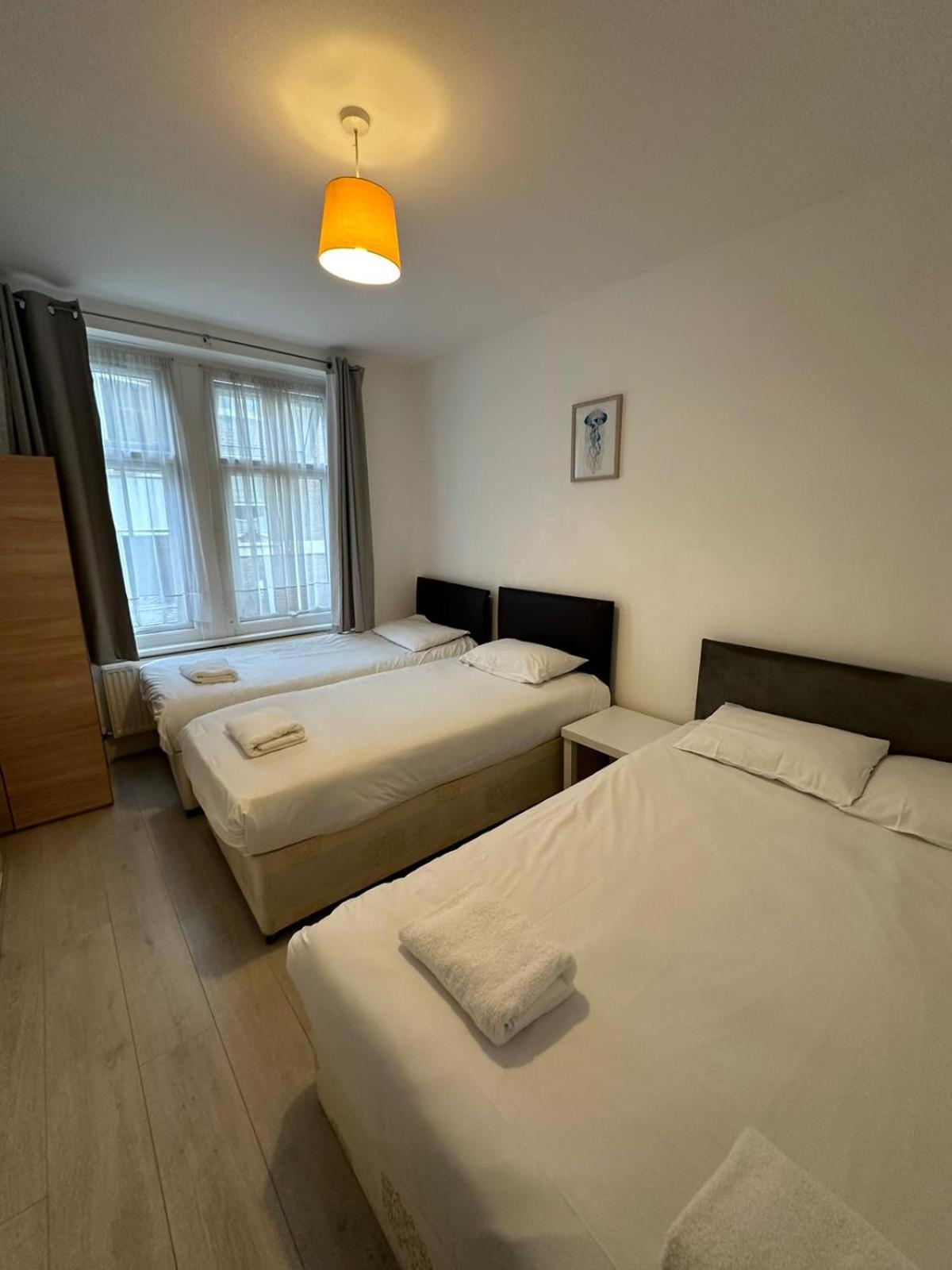 Miles Building Apartamento