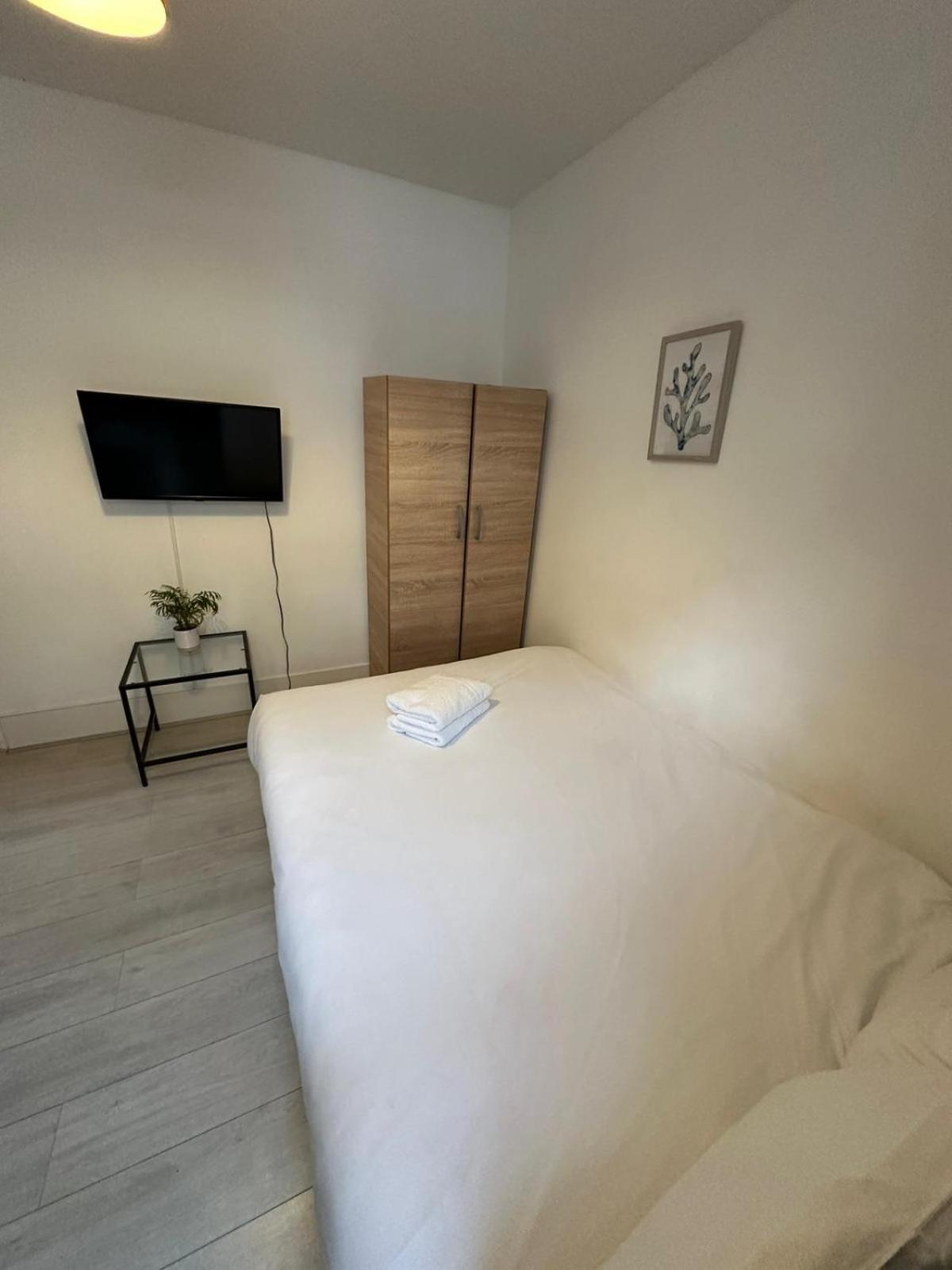 Miles Building Apartamento *