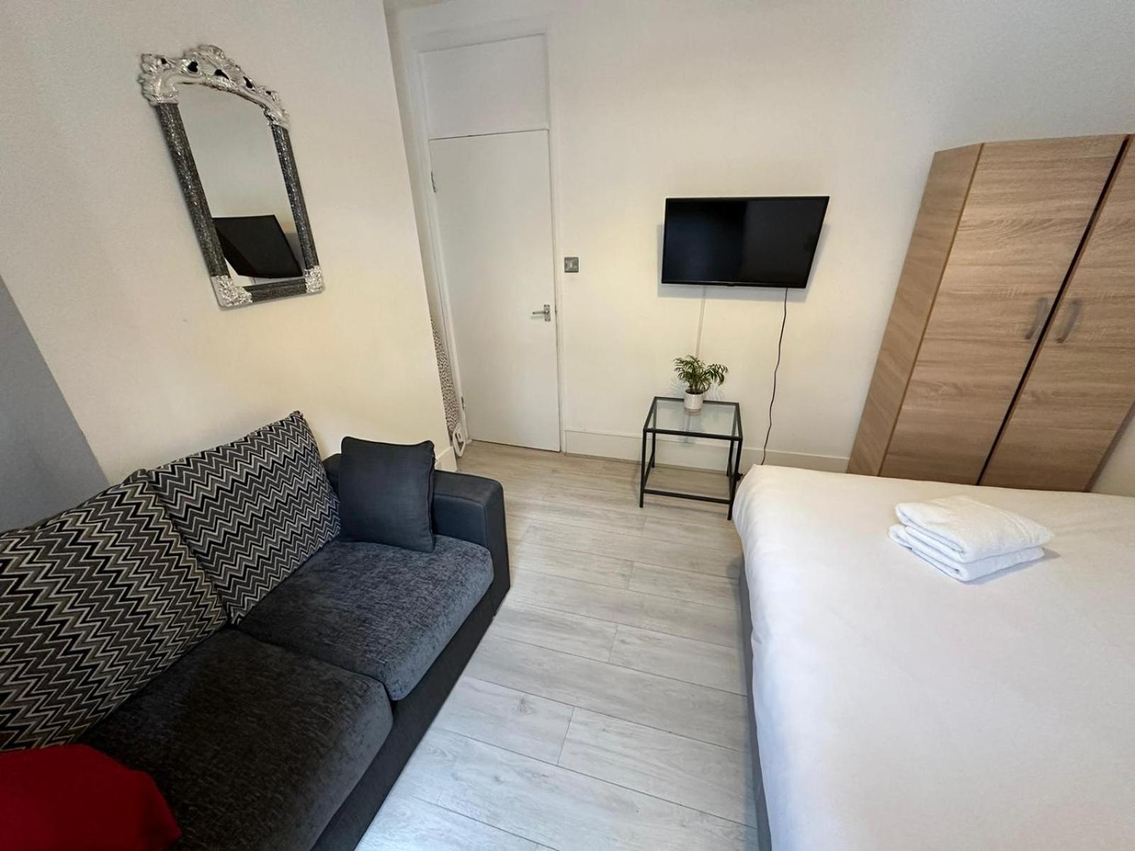 Miles Building Apartamento