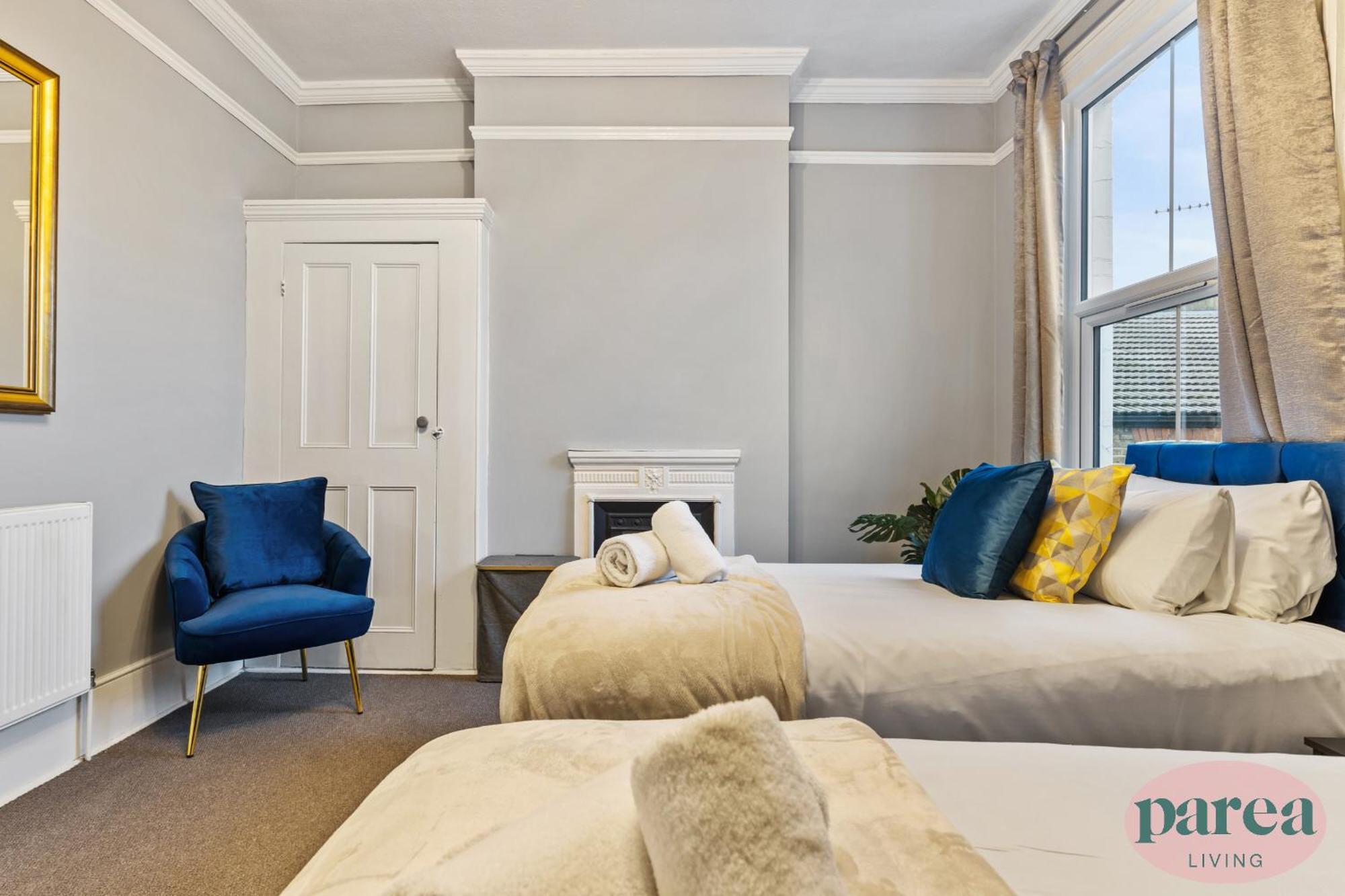 Parea Living - Leytonstone, 2-bedroom Serviced Apartment, Free Parking, Remote Working Apartment *