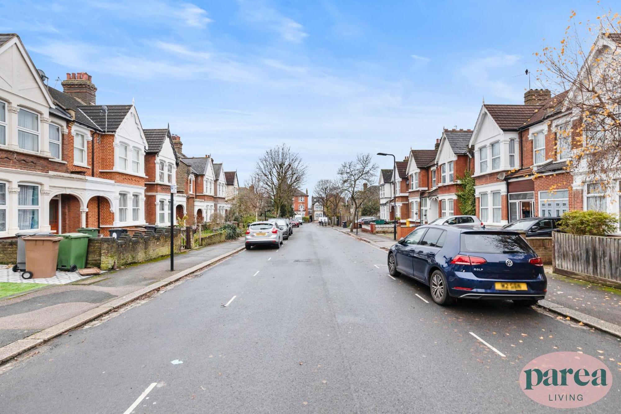 Parea Living - Leytonstone, 2-bedroom Serviced Apartment, Free Parking, Remote Working Apartment