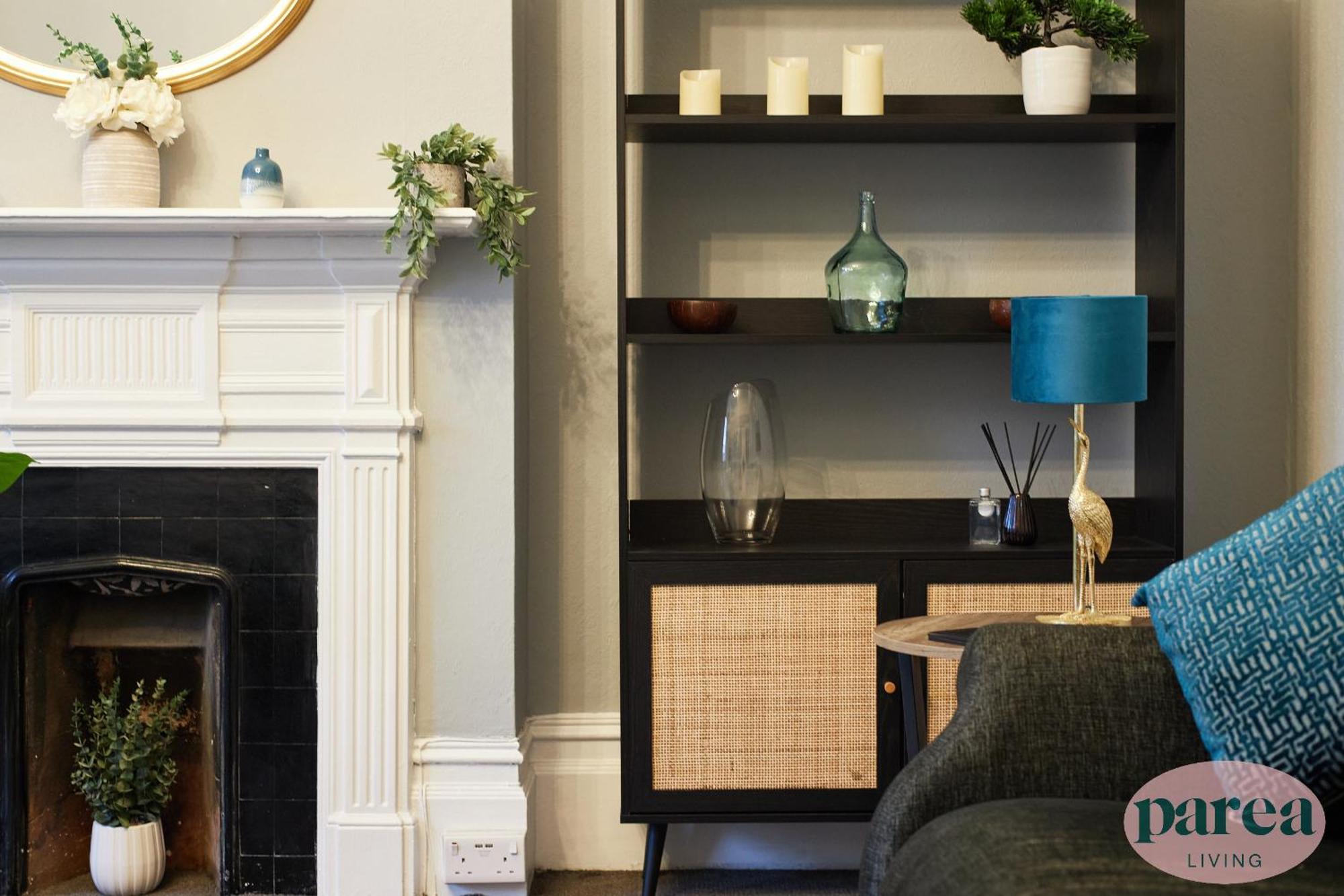 Parea Living - Leytonstone, 2-bedroom Serviced Apartment, Free Parking, Remote Working *