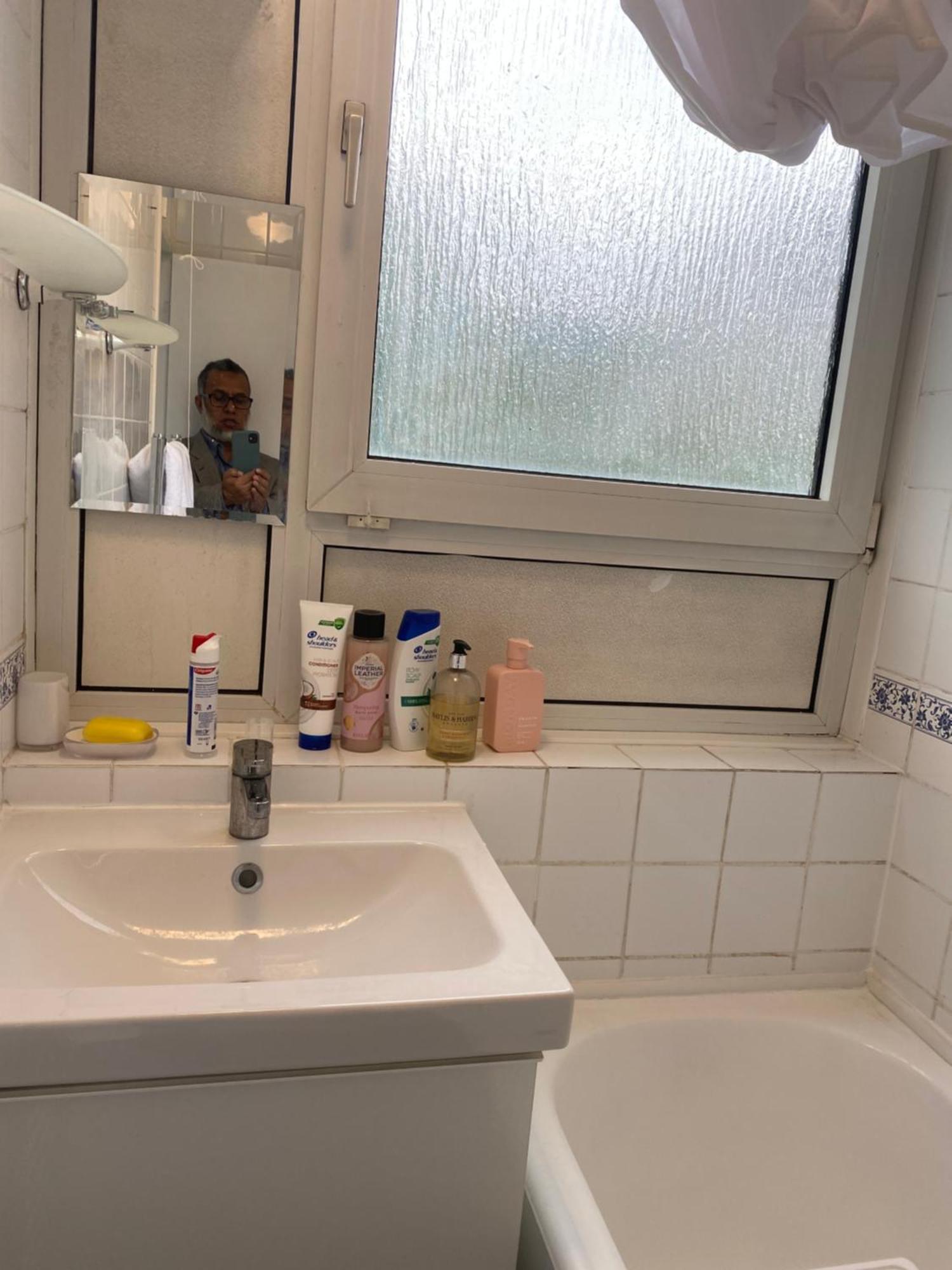 Luxury 3 Bedroom Flat With Garden Londen