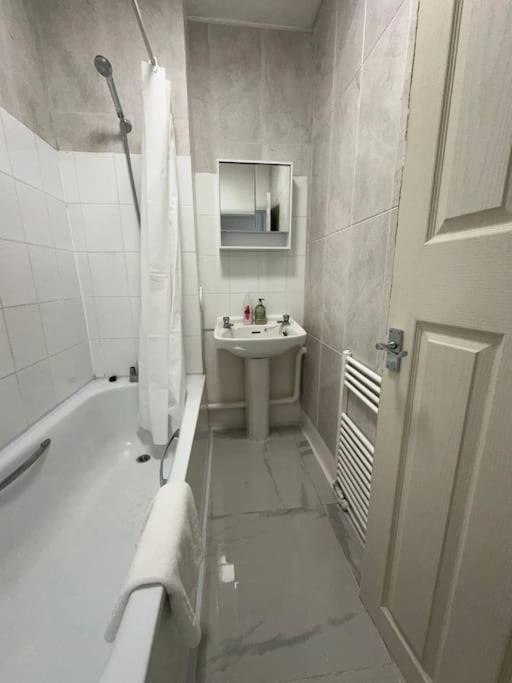 Apartment Ground Floor One Bedroom Flat