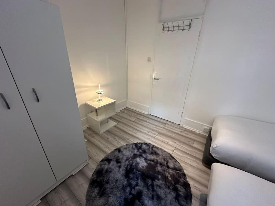 Apartment Ground Floor One Bedroom Flat London