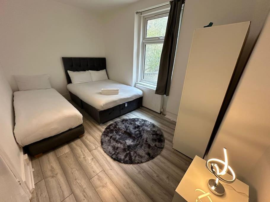Ground Floor One Bedroom Flat Apartment *