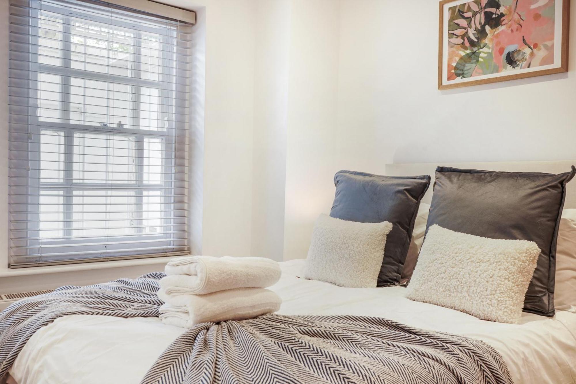 2 Bed Garden Apt Sleeps 7 Short Walk To Old Street Station * Londen