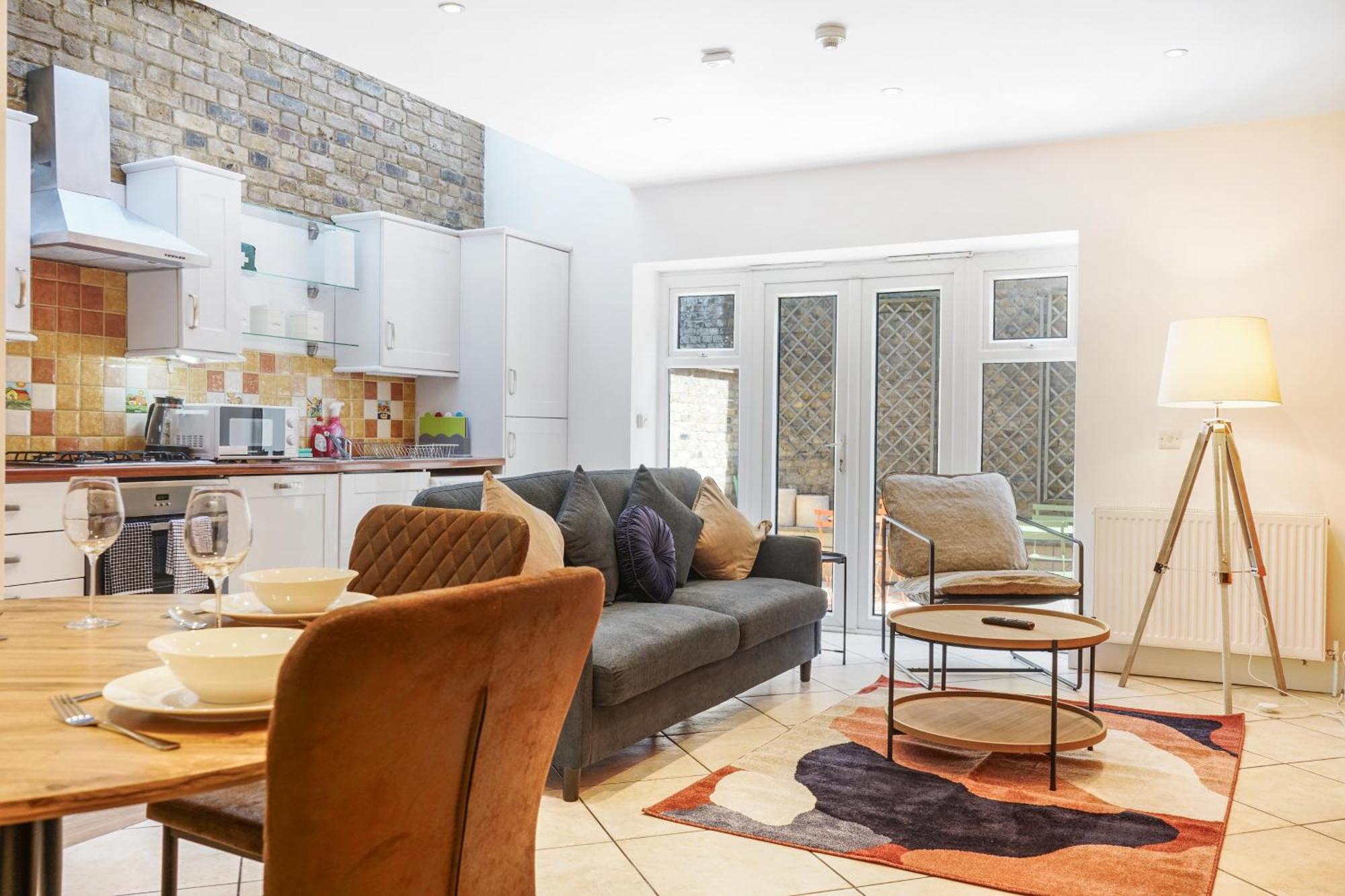 Appartement 2 Bed Garden Apt Sleeps 7 Short Walk To Old Street Station Londen