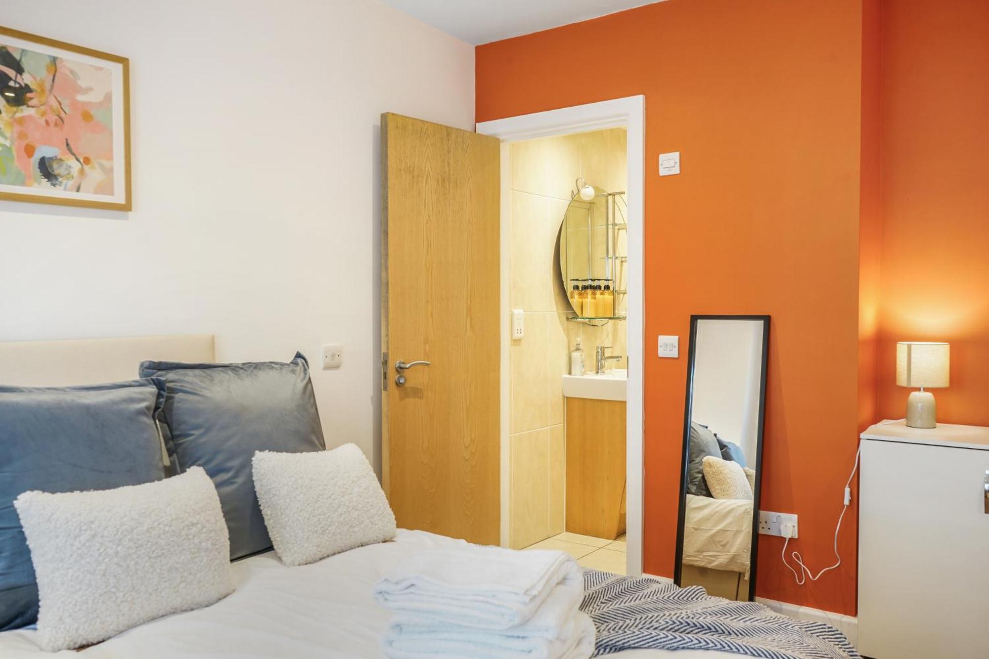 Appartement 2 Bed Garden Apt Sleeps 7 Short Walk To Old Street Station Londen