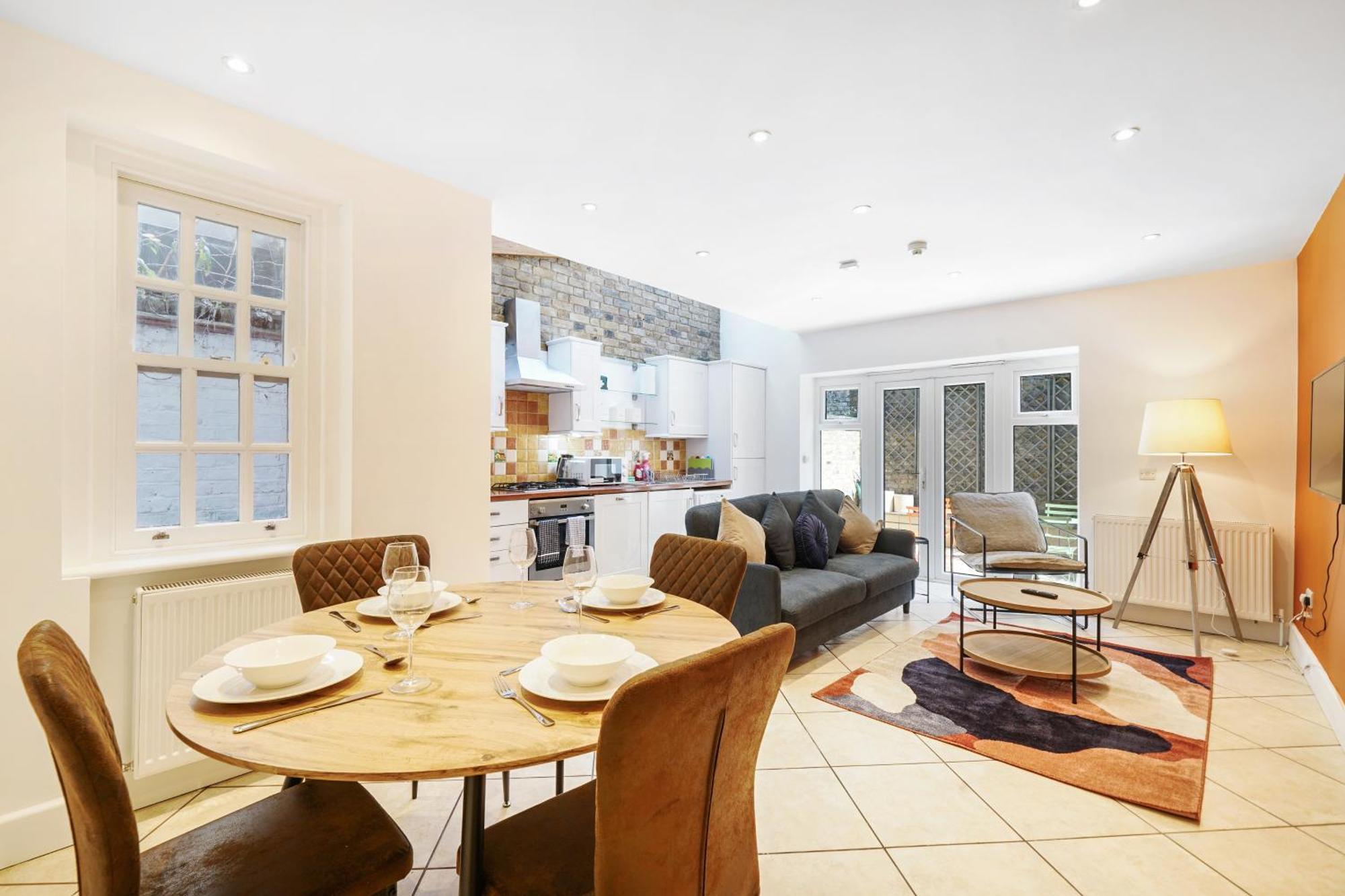 2 Bed Garden Apt Sleeps 7 Short Walk To Old Street Station * Londen