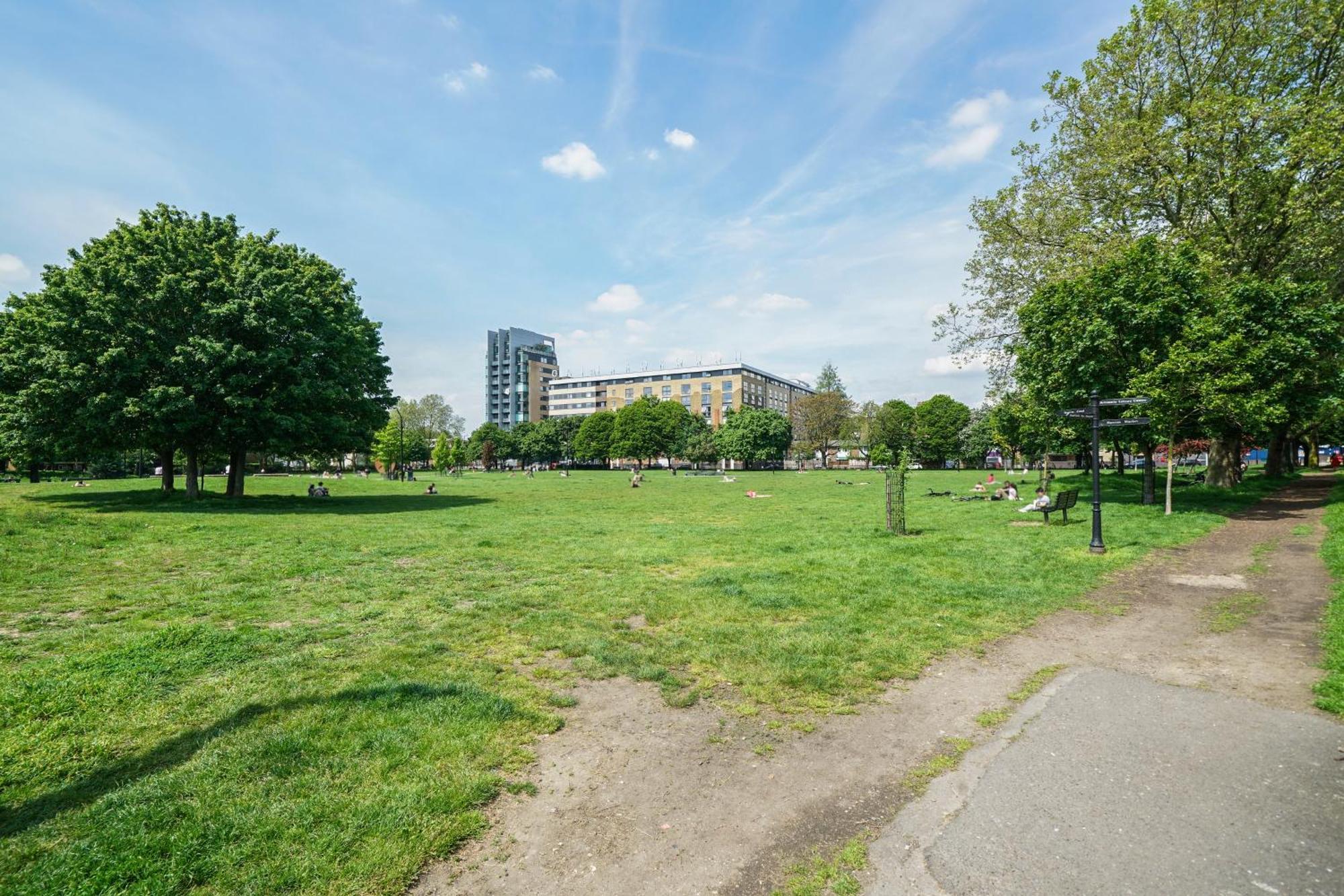 2 Bed Garden Apt Sleeps 7 Short Walk To Old Street Station Appartement