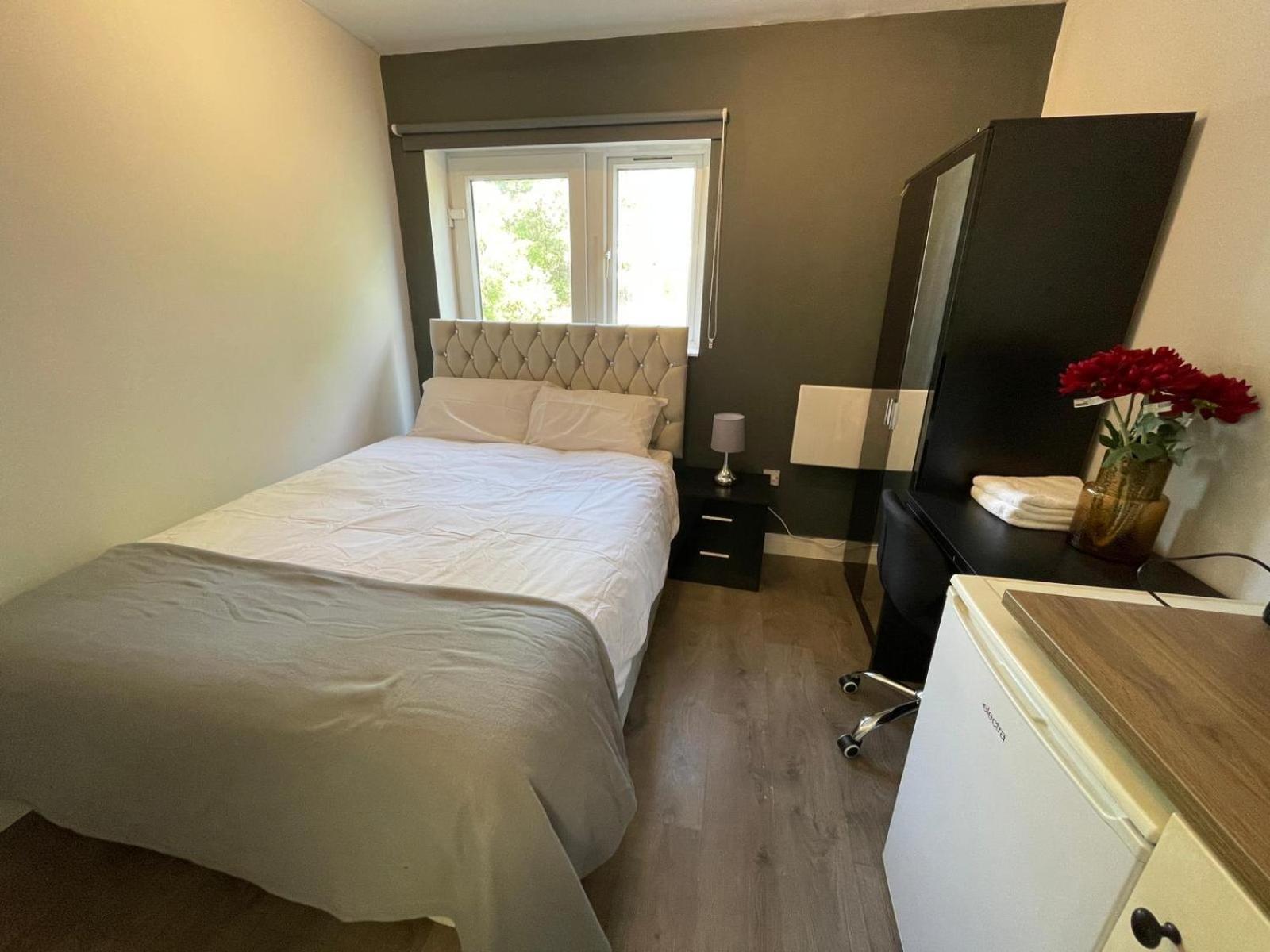Privatunterkunft Letzi Premium Cozy Retreat Private En-suite Rooms, Wembley London
