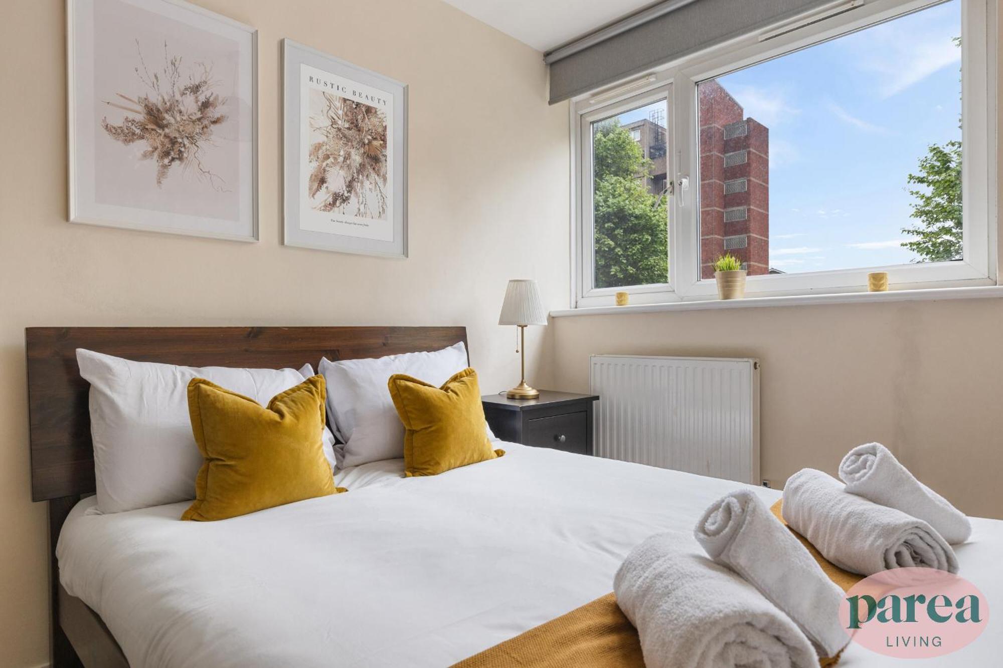 Parea Living - Cosy Flat With Skyline Views Beside Canary Wharf Londen