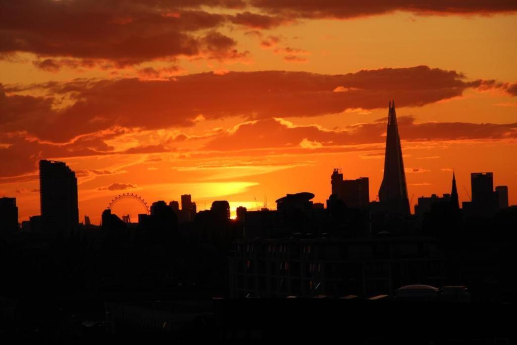 Greenwich Skyline Retreat - 2bed Flat Apartment *