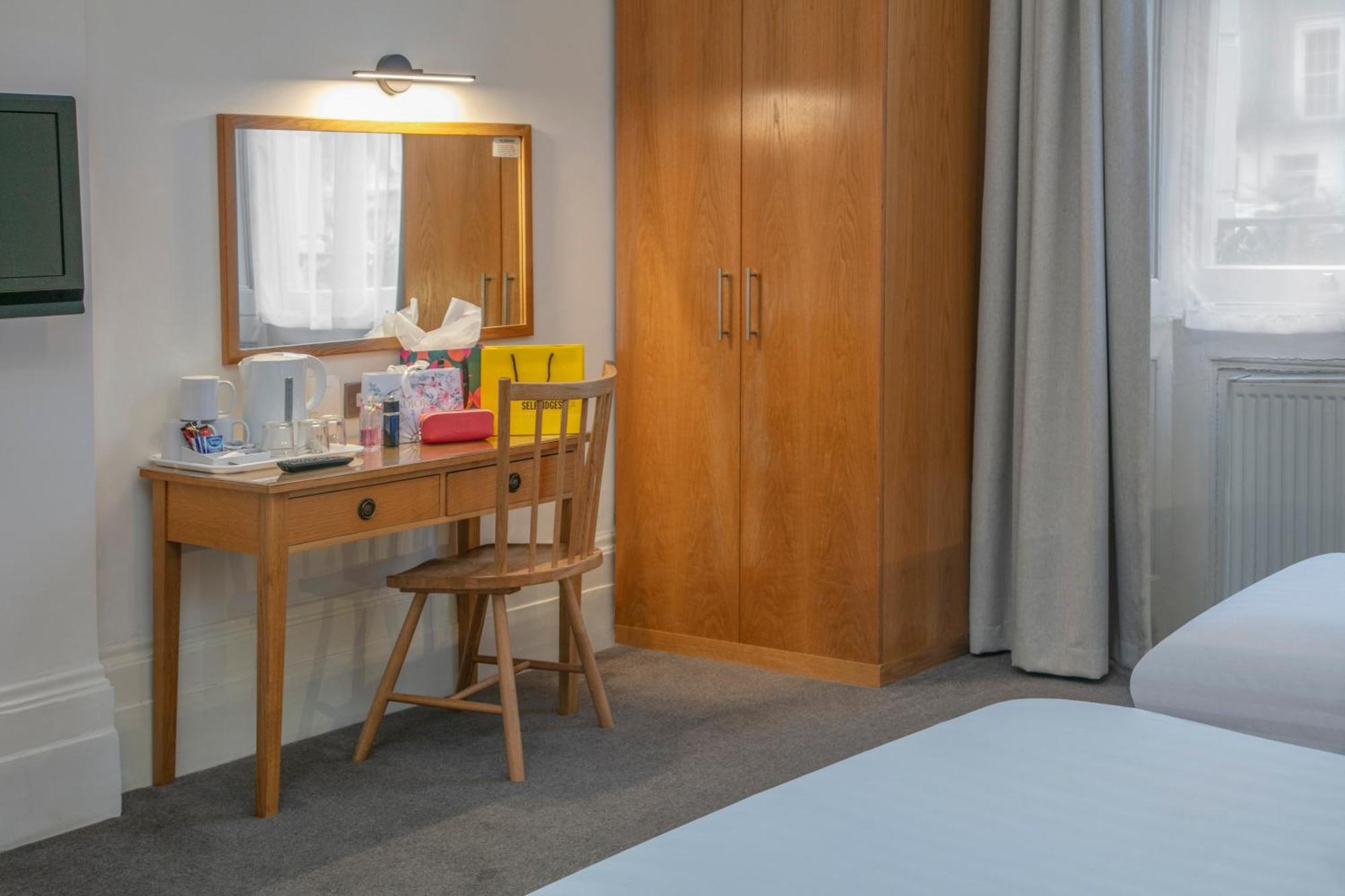 Hotel Queensway Hotel, Sure Collection By Western London