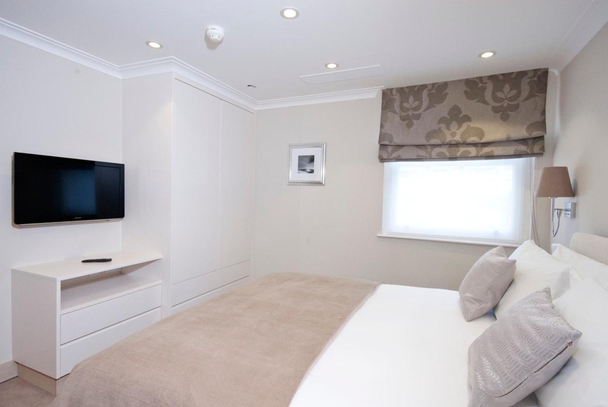 Claverley Court Apartahotel 5*