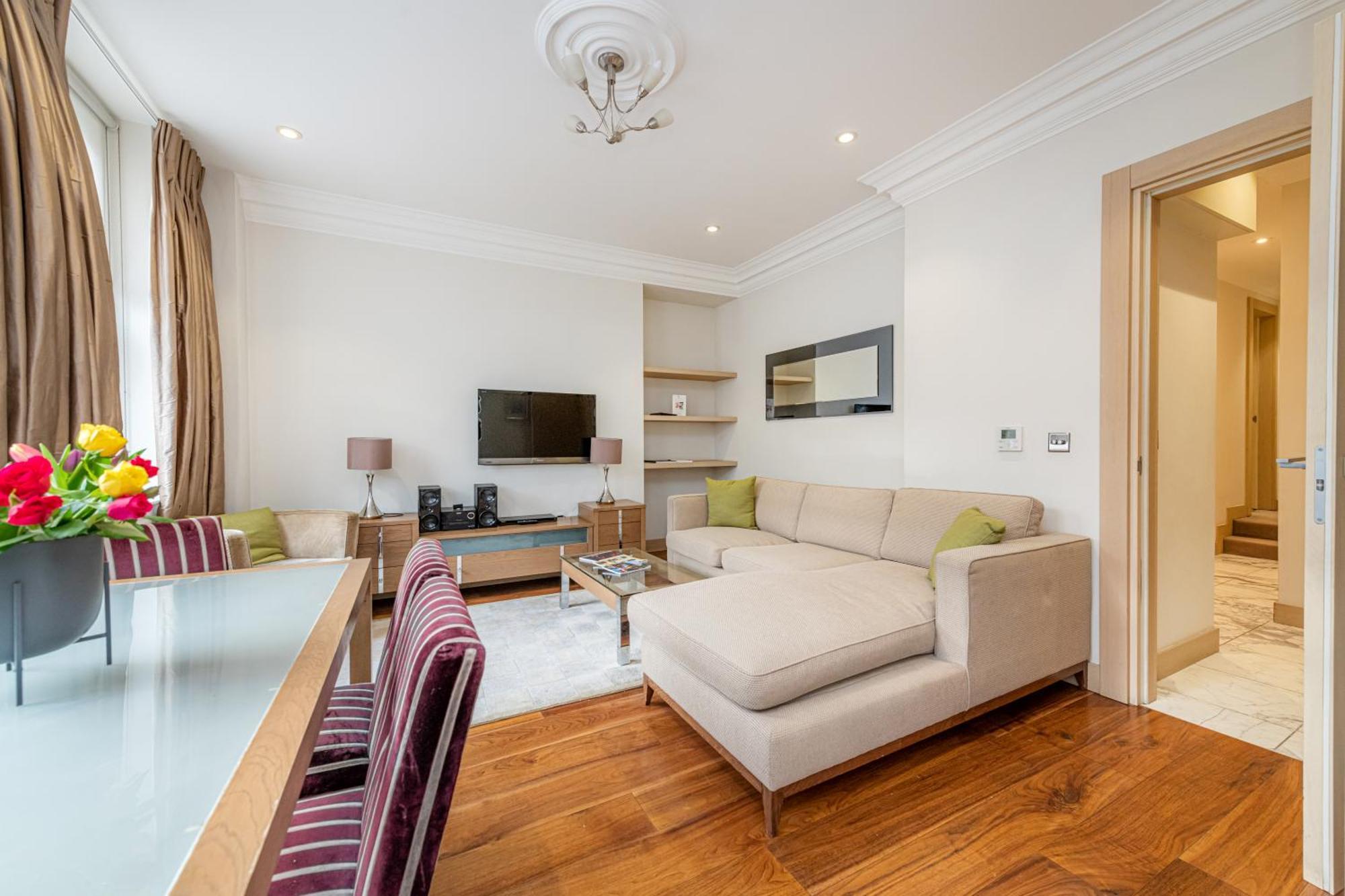 Claverley Court Apartahotel 5*