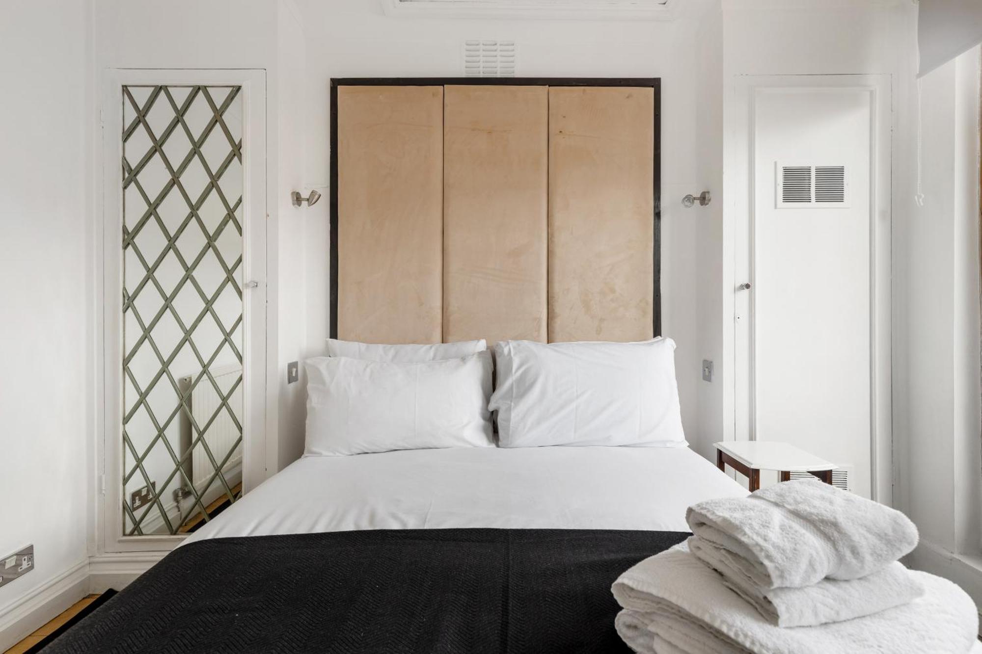 Knightsbridge Residences By Dena Elite Collection Apartment London