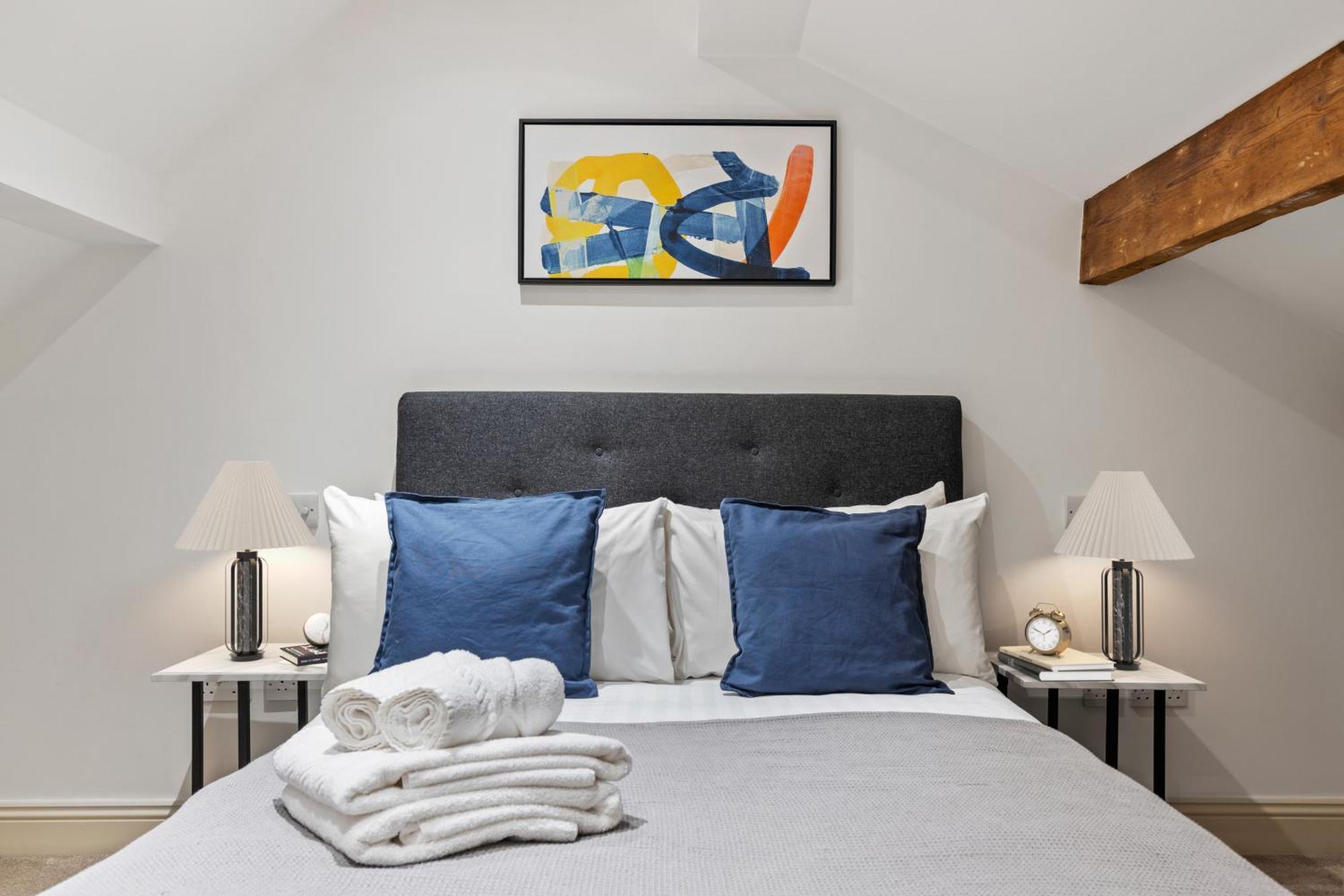 Knightsbridge Residences By Dena Elite Collection London