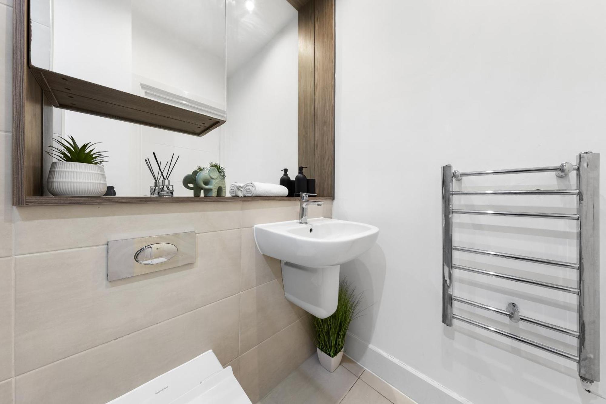 Charming 1-bed In Londres