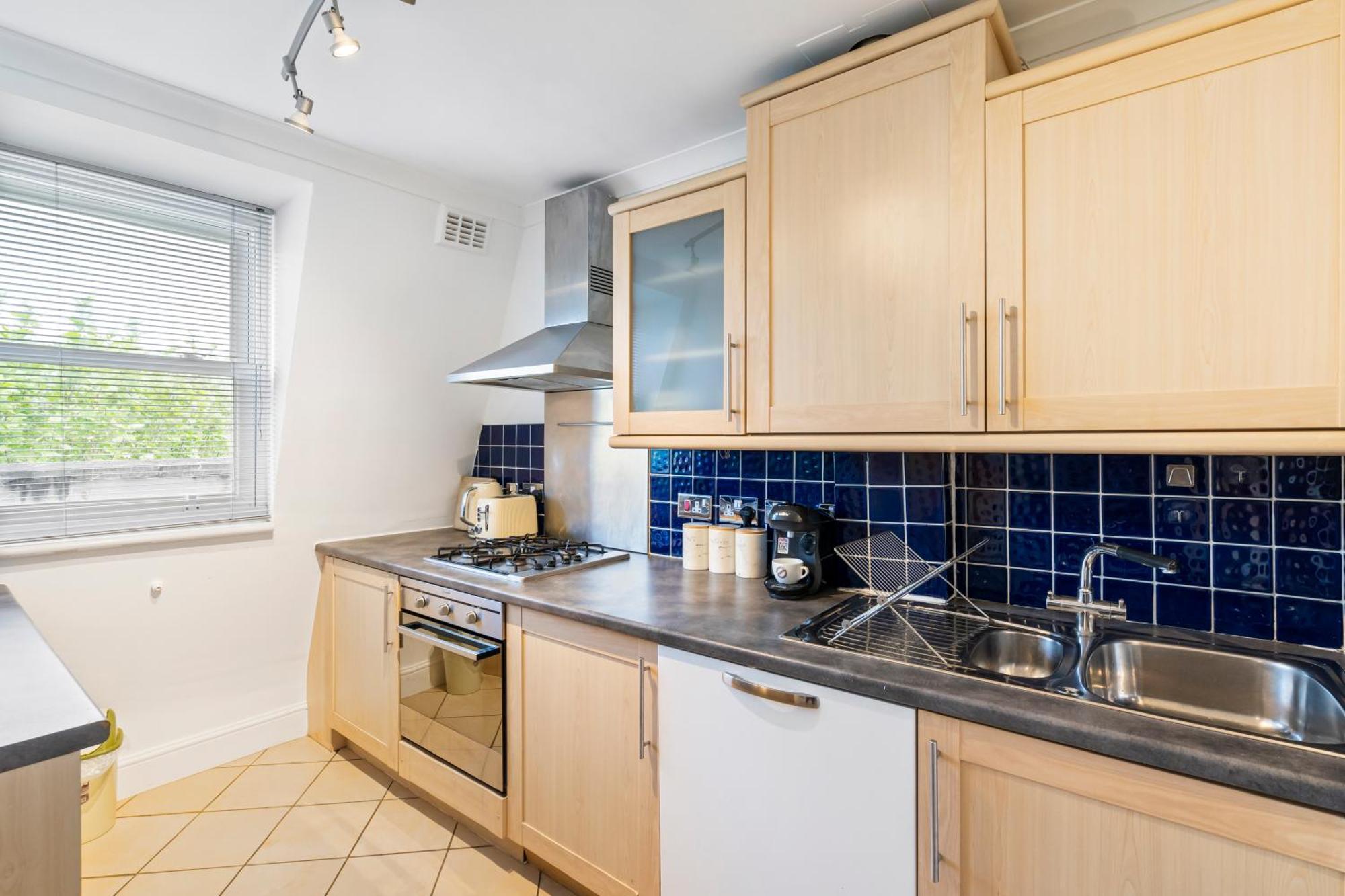 Charming With 2 Bedrooms Leilighet