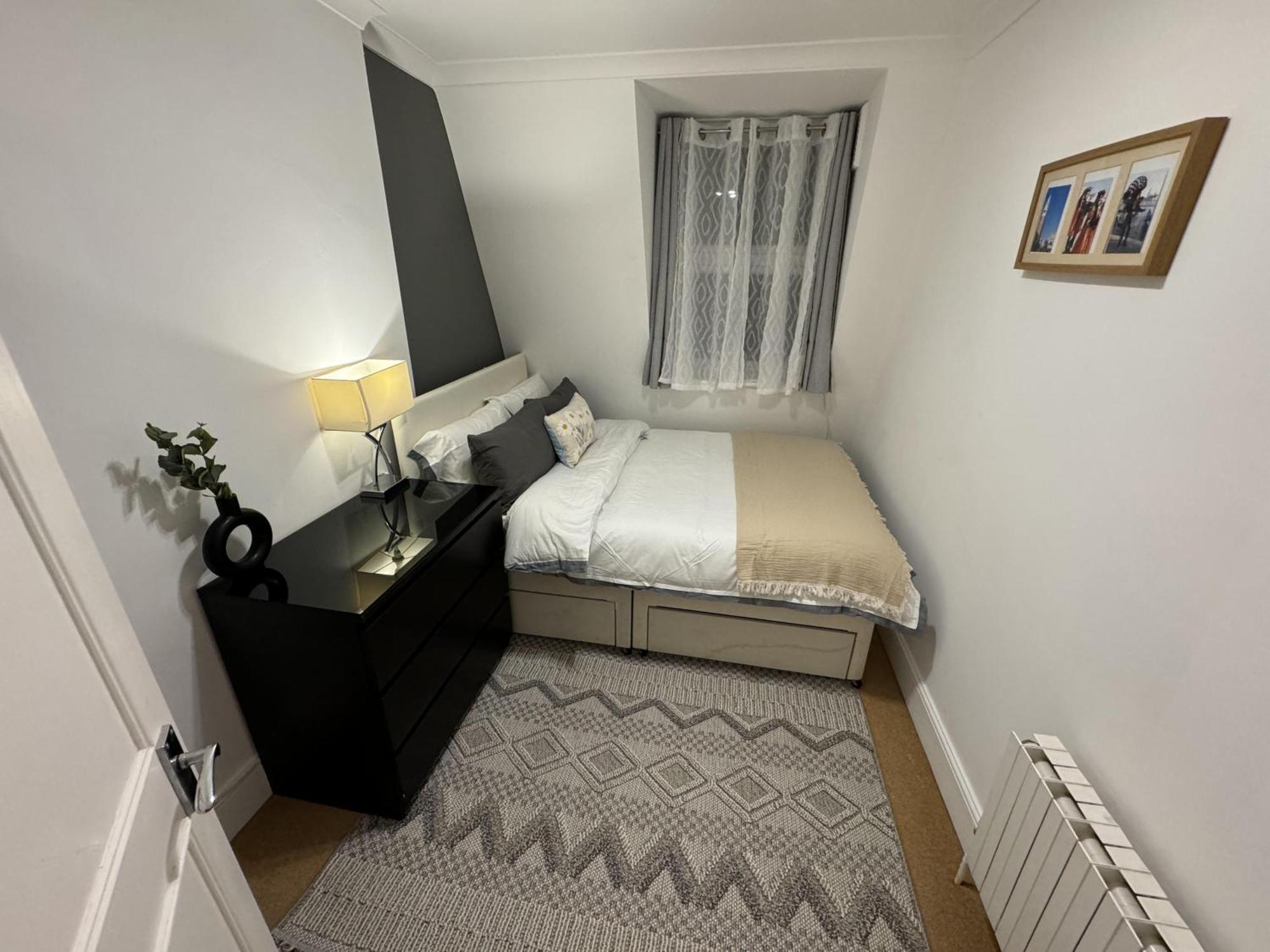 Charming With 2 Bedrooms Leilighet