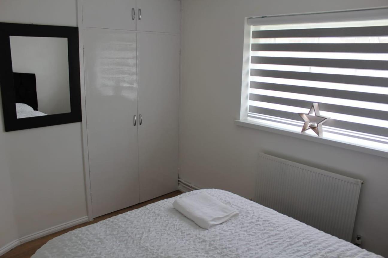 Apartment 2 Bedroom Entire Flat 2 Minutes From Underground