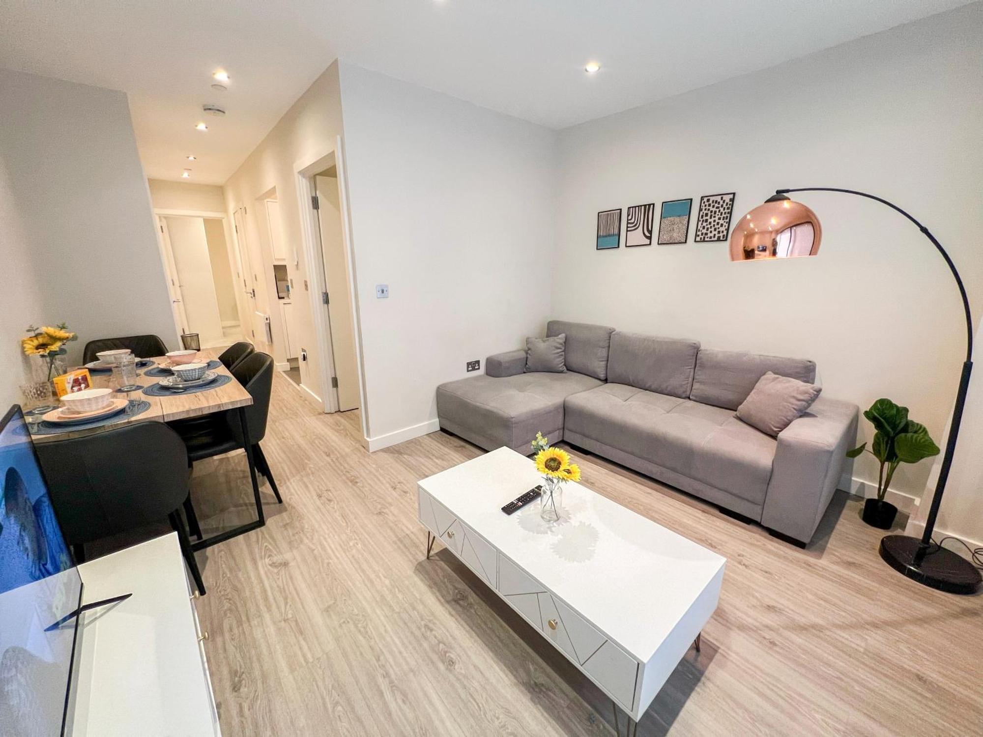 Charming 1-bedroom Haven Near The Shard In Elephant & Castle Appartement Londen