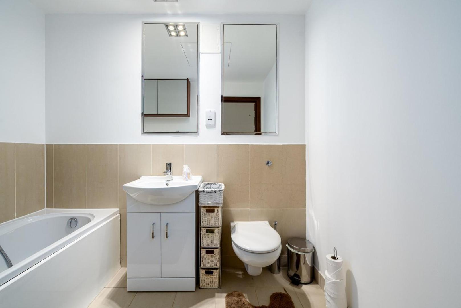 Appartement Guestready - Riverside Retreat In Battersea Londen
