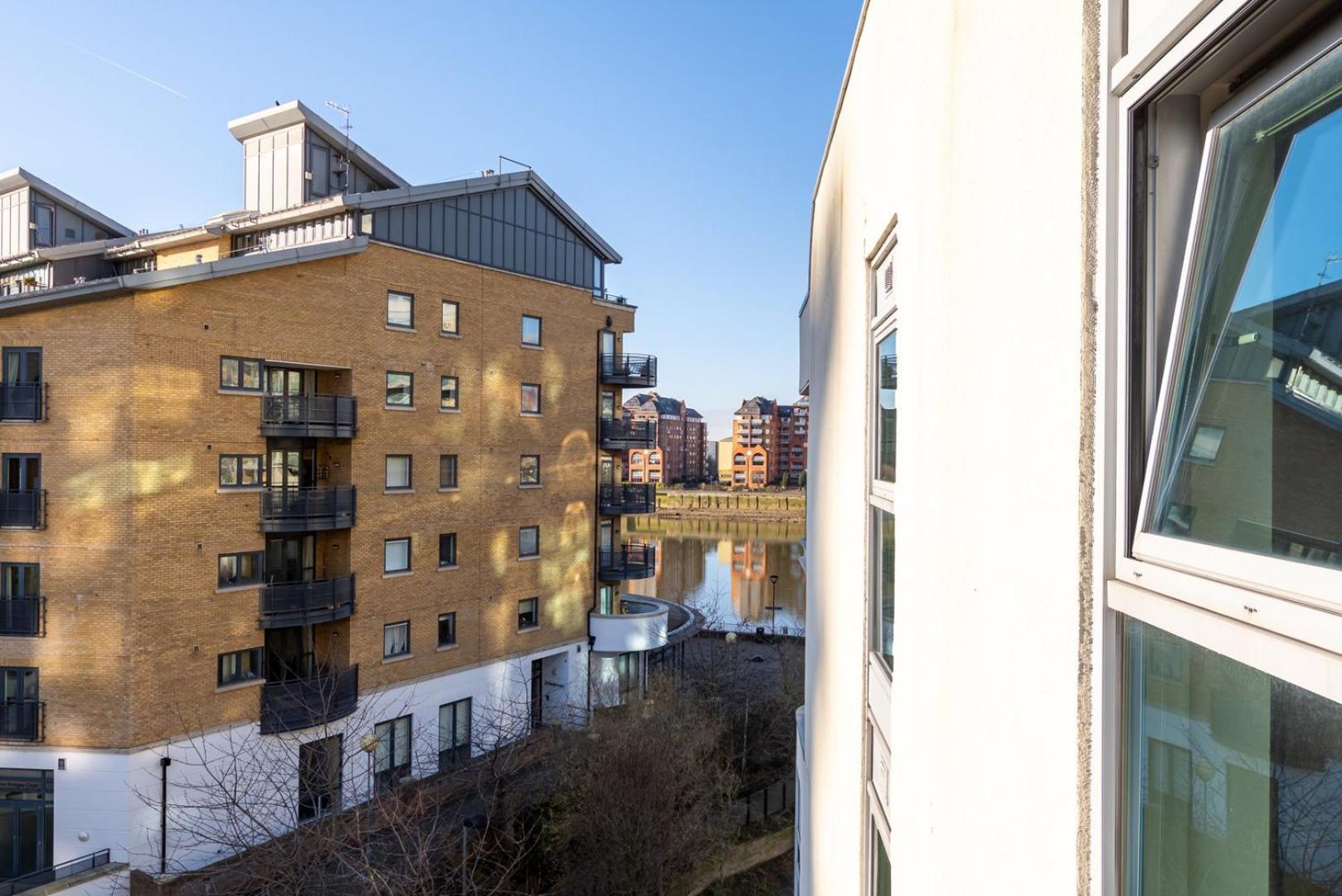 Appartement Guestready - Riverside Retreat In Battersea Londen