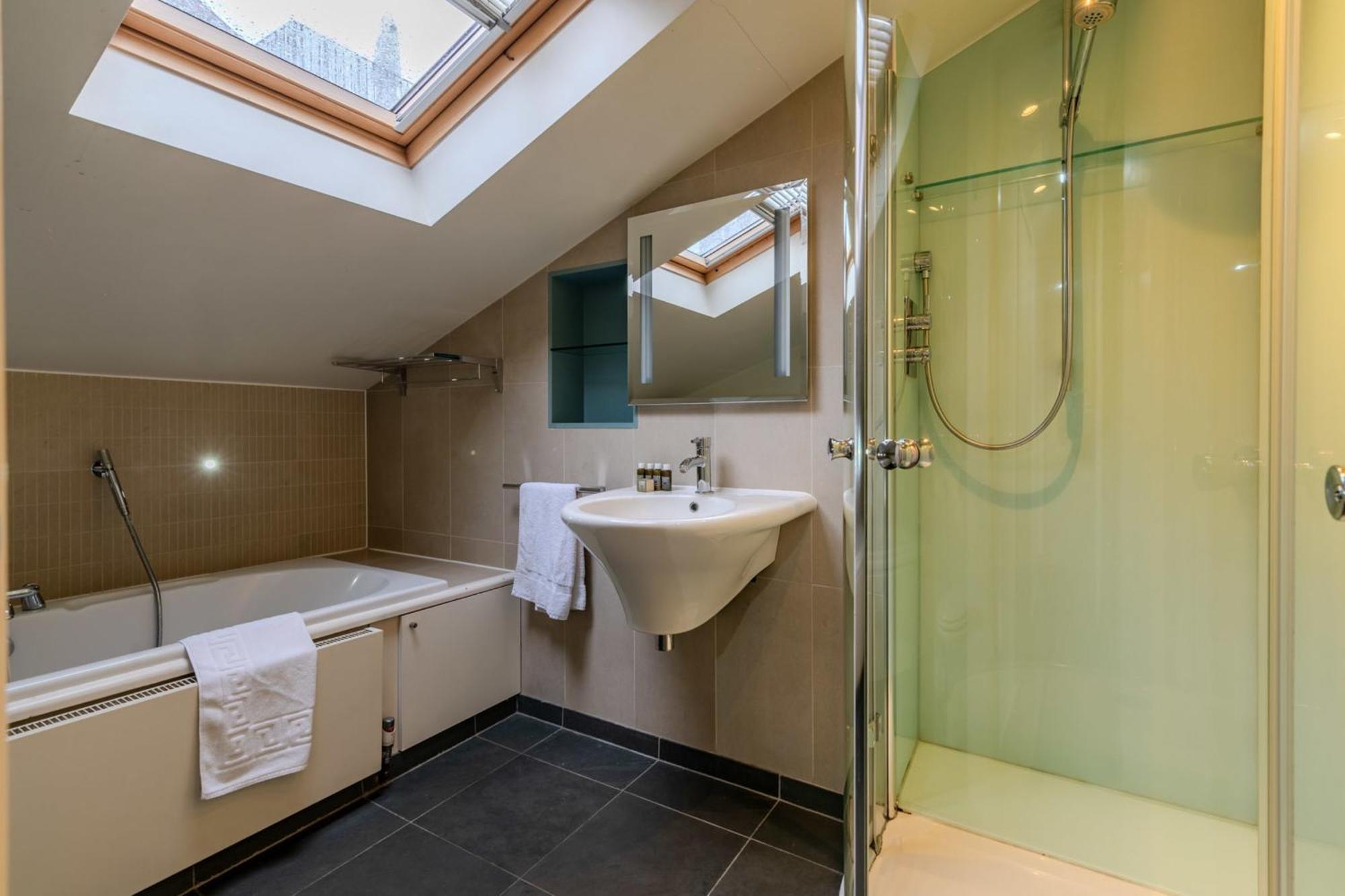 Beautiful Three Bedroom House In West *