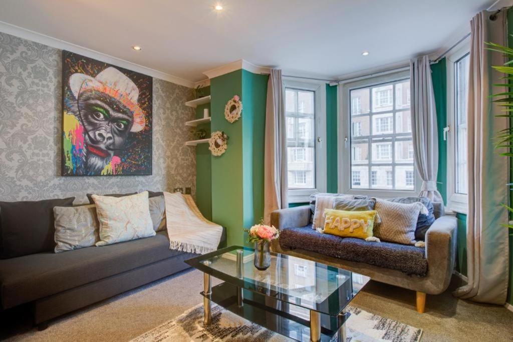 Two Bedroom Near Hyde Park Appartement *