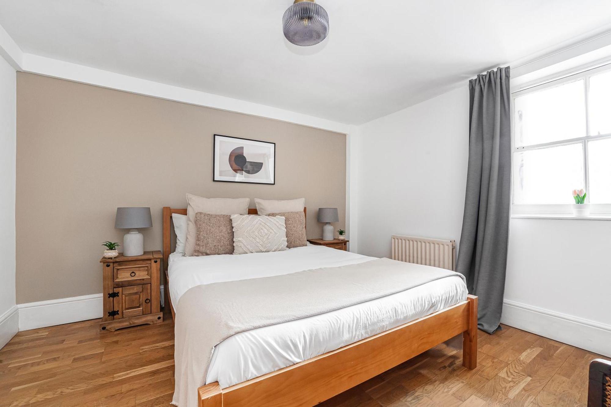 The Oval Collection Apartment *