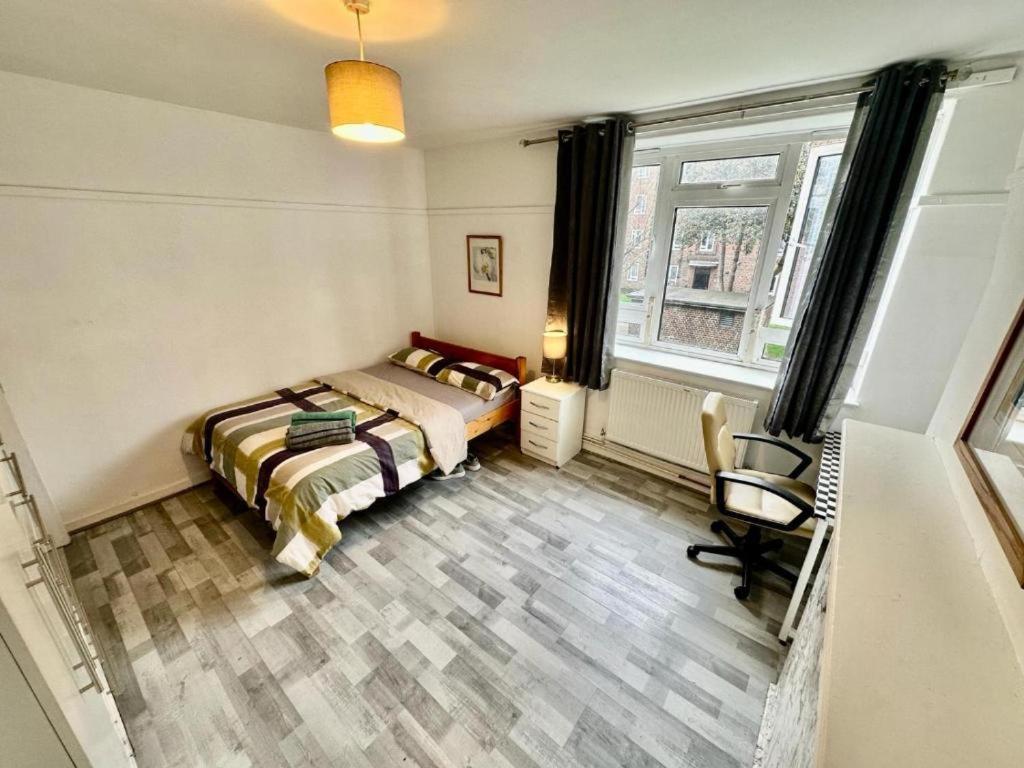 Gasthuis Aldgate East R2